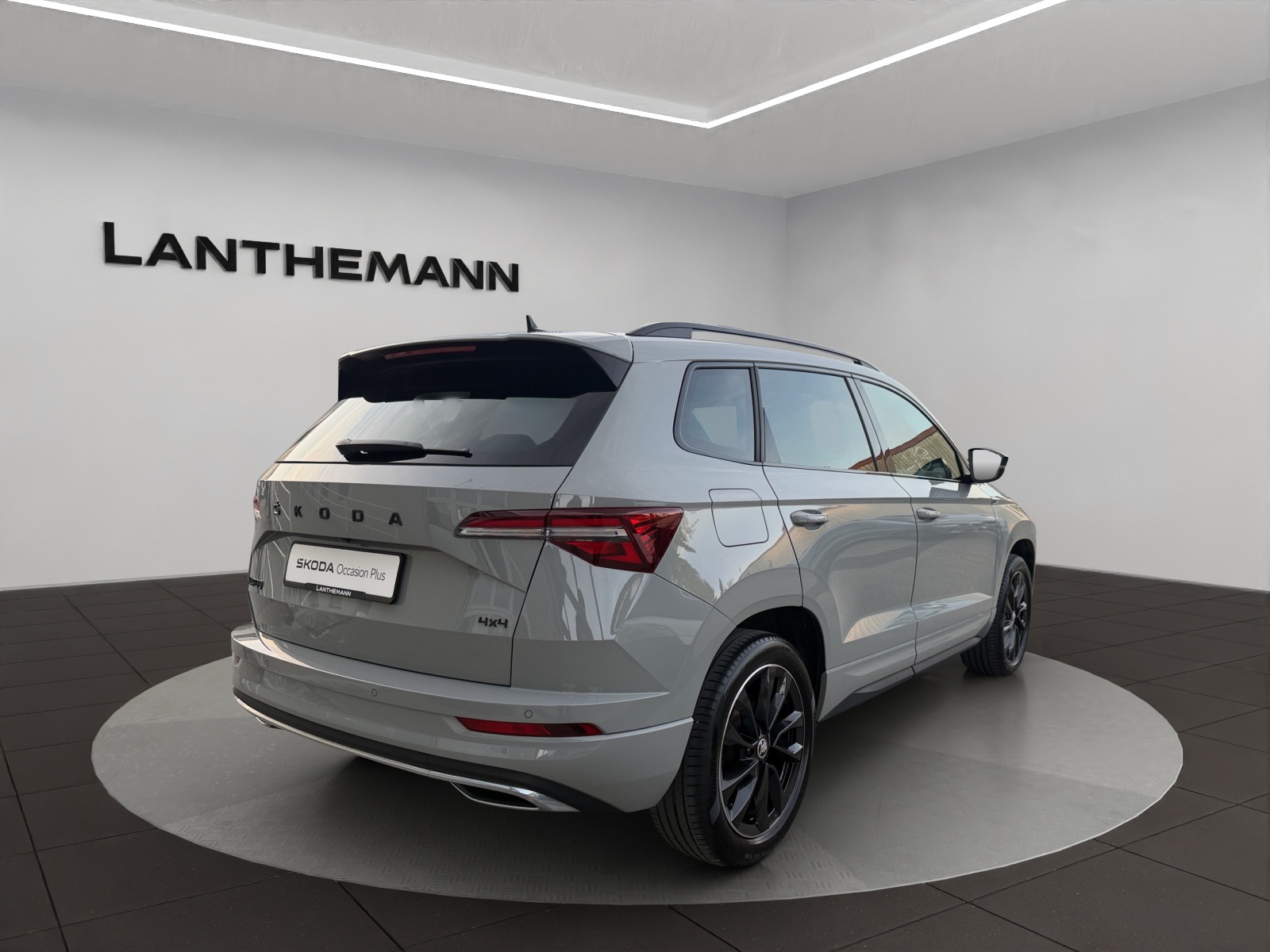 SKODA Karoq 2.0 TSI SportLine 4x4 DSG-image-4