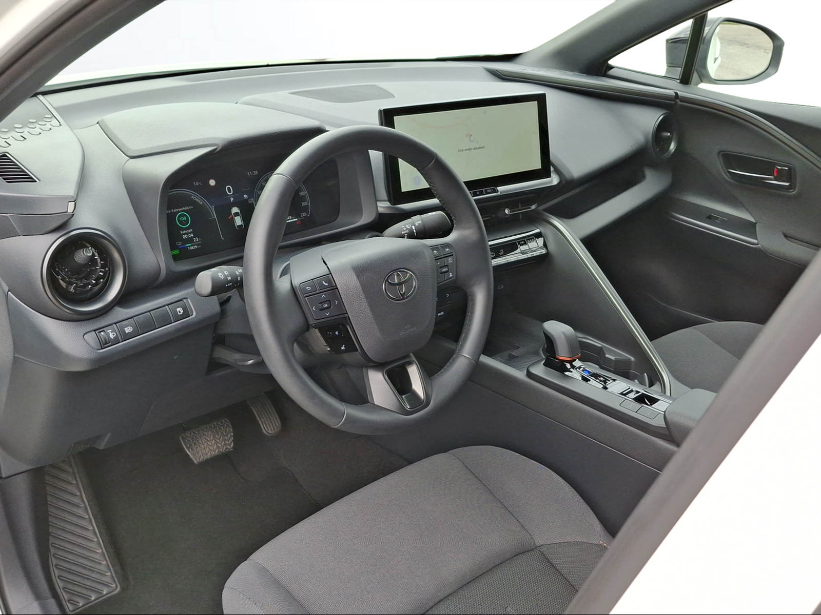 TOYOTA C-HR 2.0 PHEV CVT Swiss Edition-image-9
