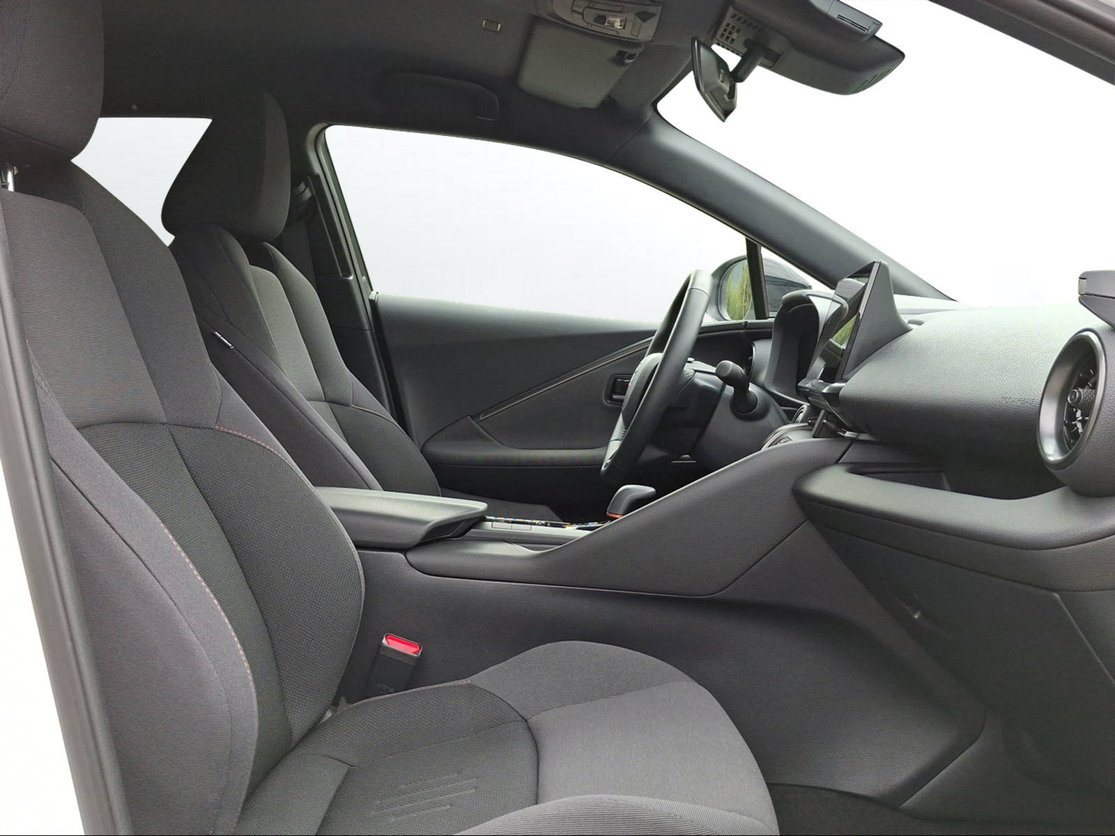 TOYOTA C-HR 2.0 PHEV CVT Swiss Edition-image-10