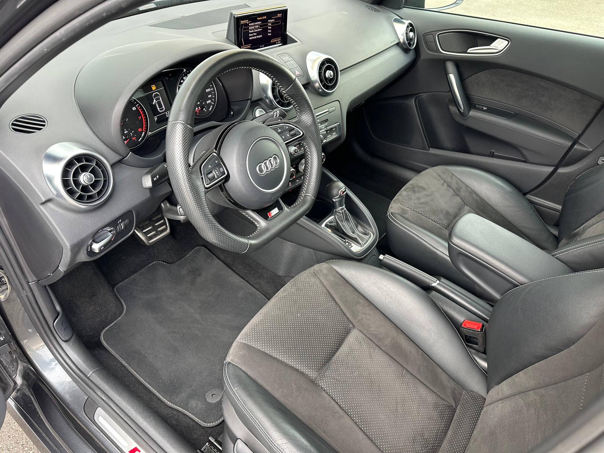 AUDI Sportback 1.4 TFSI S Line S-Tronic-image-7