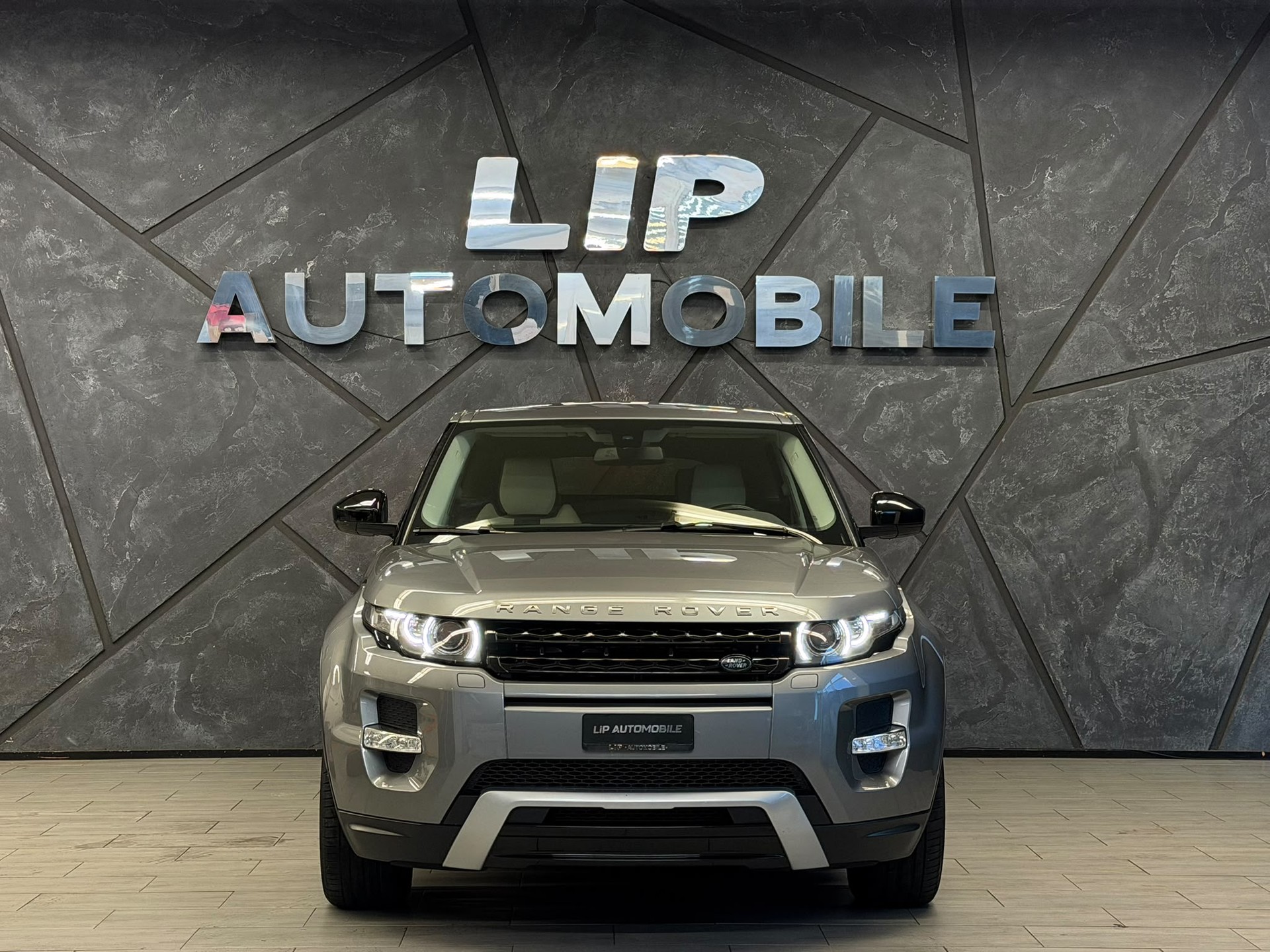 LAND ROVER Range Rover Evoque 2.2 TD4 Dynamic-image-1