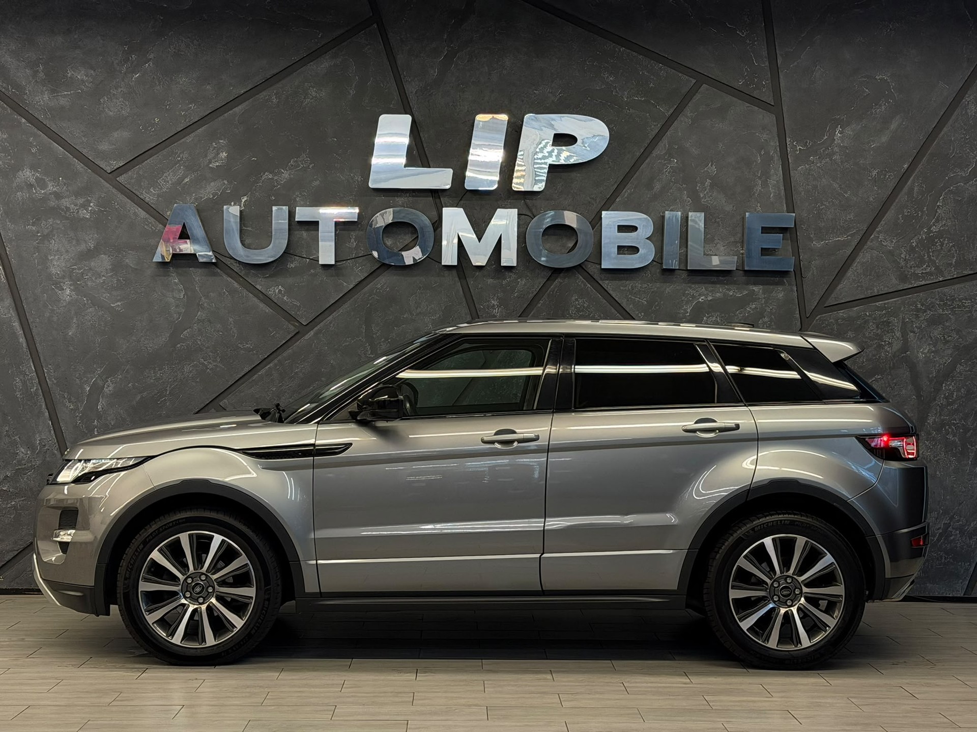 LAND ROVER Range Rover Evoque 2.2 TD4 Dynamic-image-3