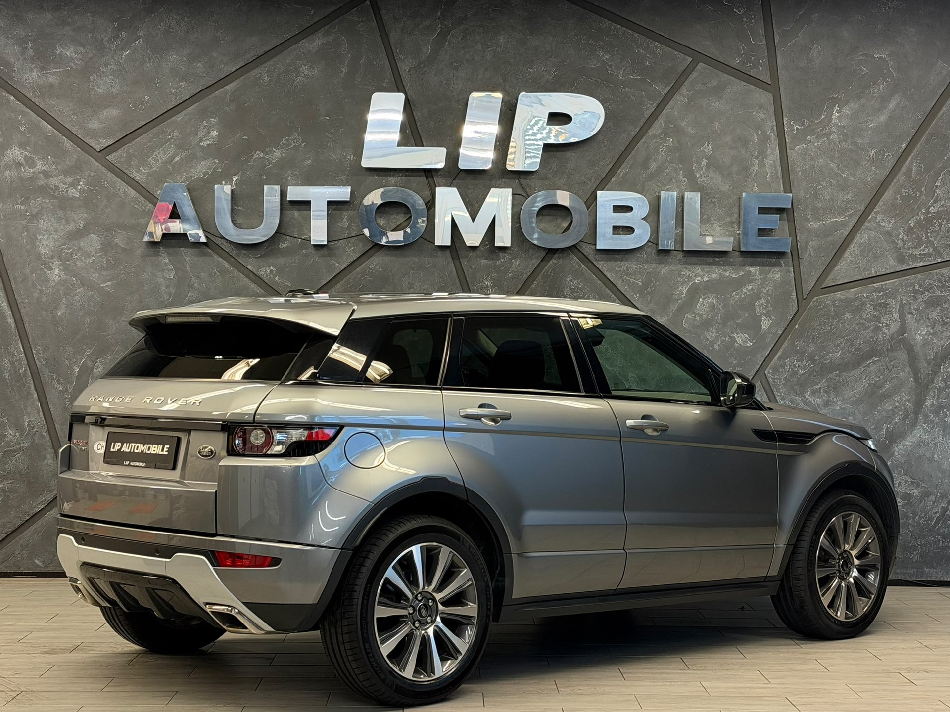 LAND ROVER Range Rover Evoque 2.2 TD4 Dynamic-image-5