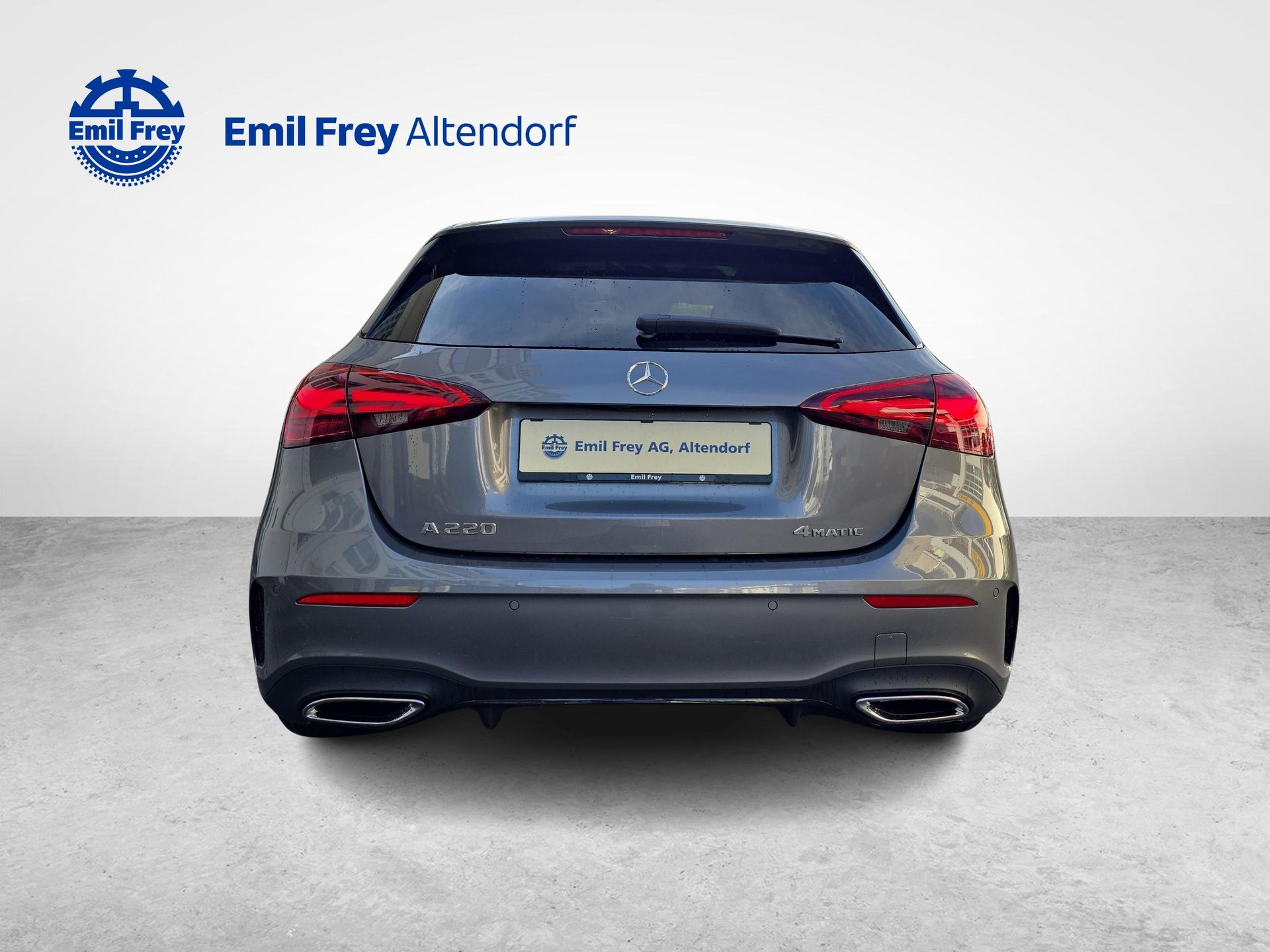 MERCEDES-BENZ A 220 4MATIC AMG Line-image-3