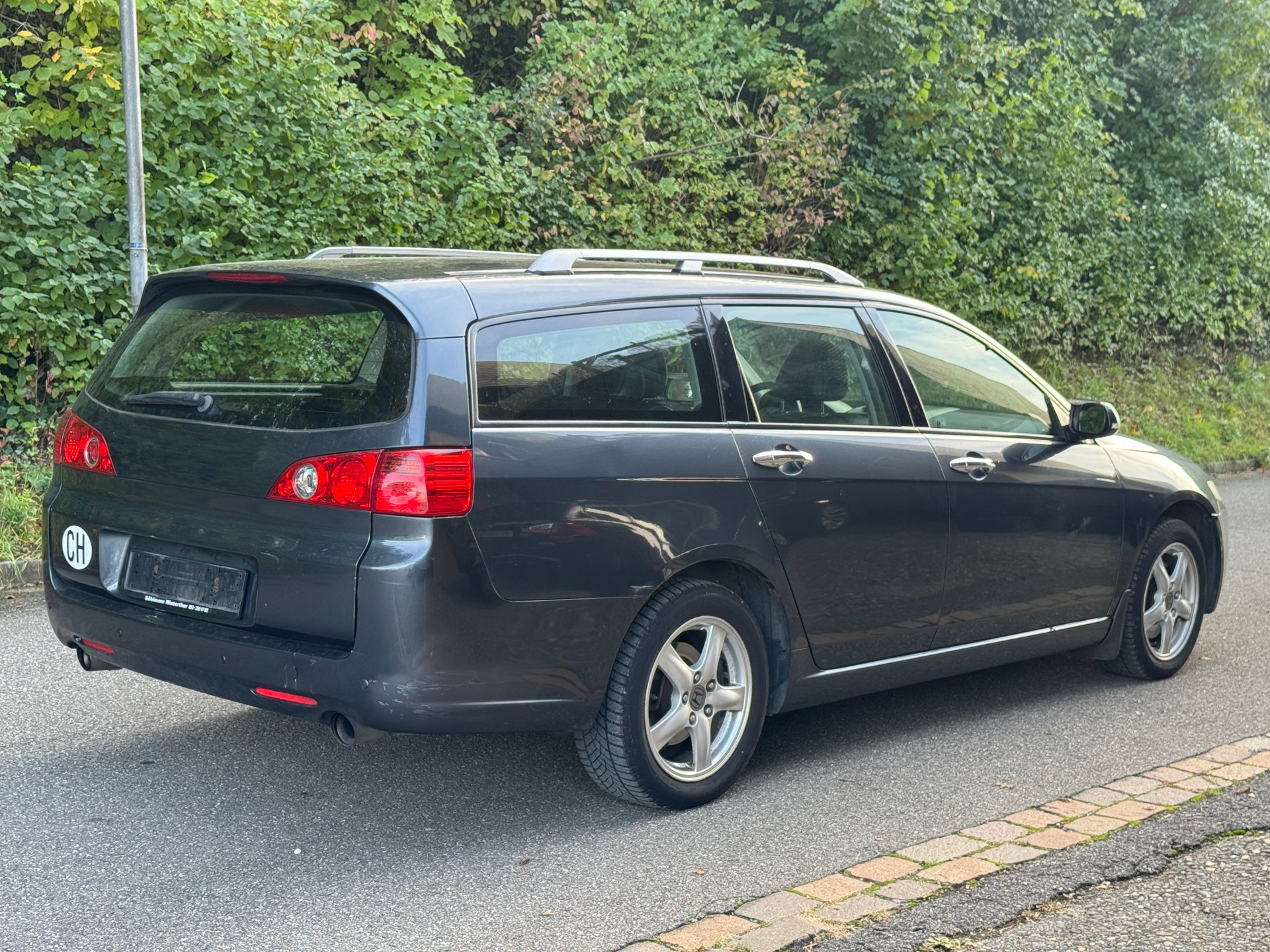 HONDA Accord Tourer 2.4i Type-S 30 Jahre-image-3