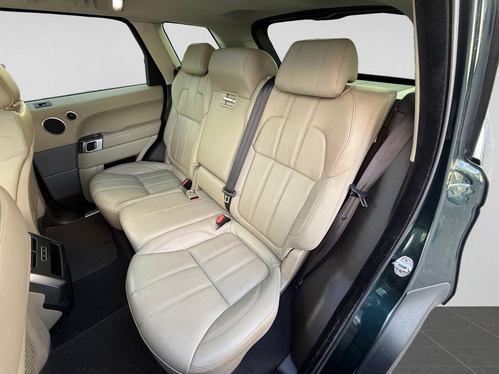 LAND ROVER Range Rover Sport 3.0 TDV6 S Automatic-image-10