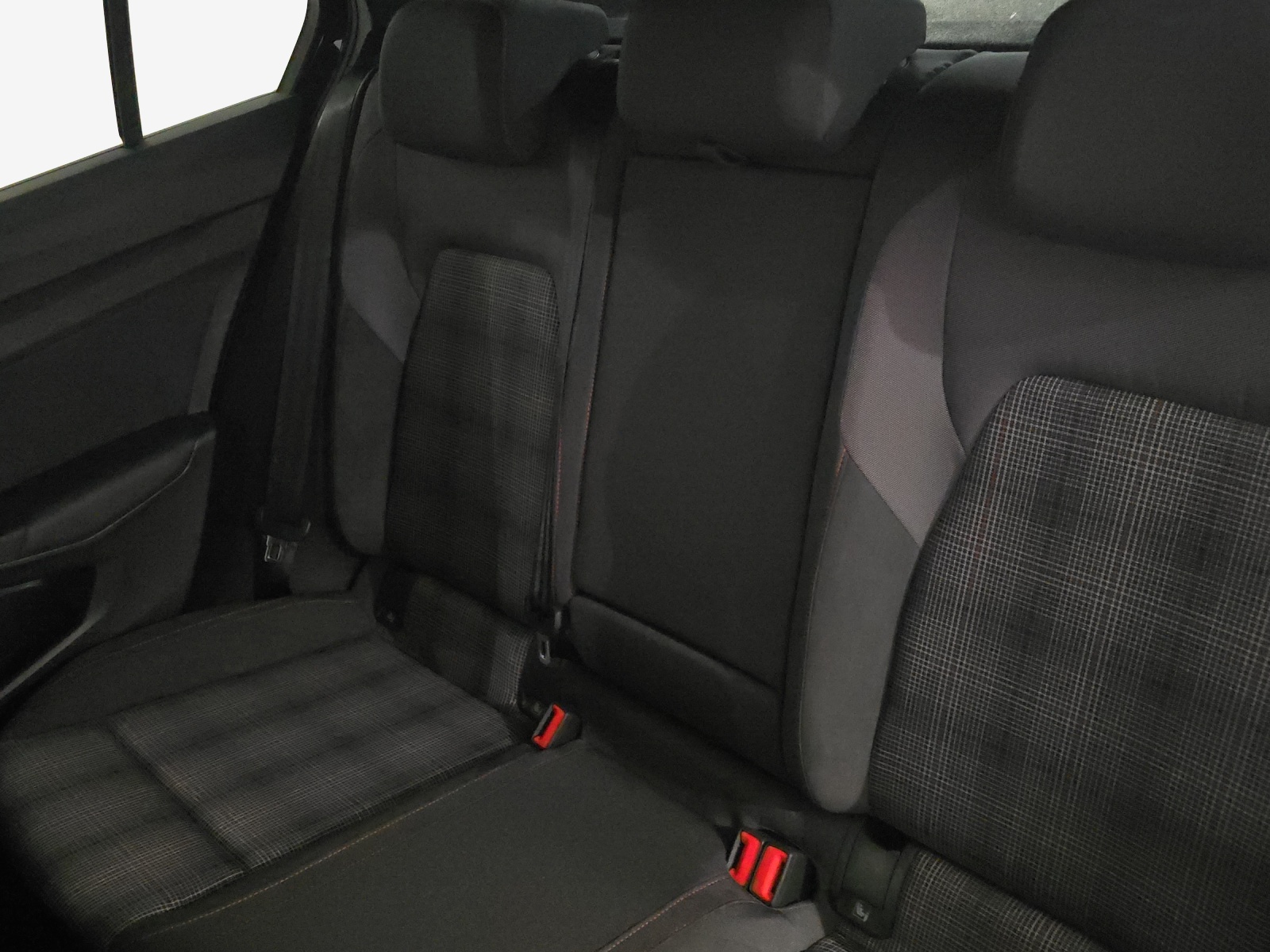 VW Golf 2.0 TSI GTI DSG-image-11