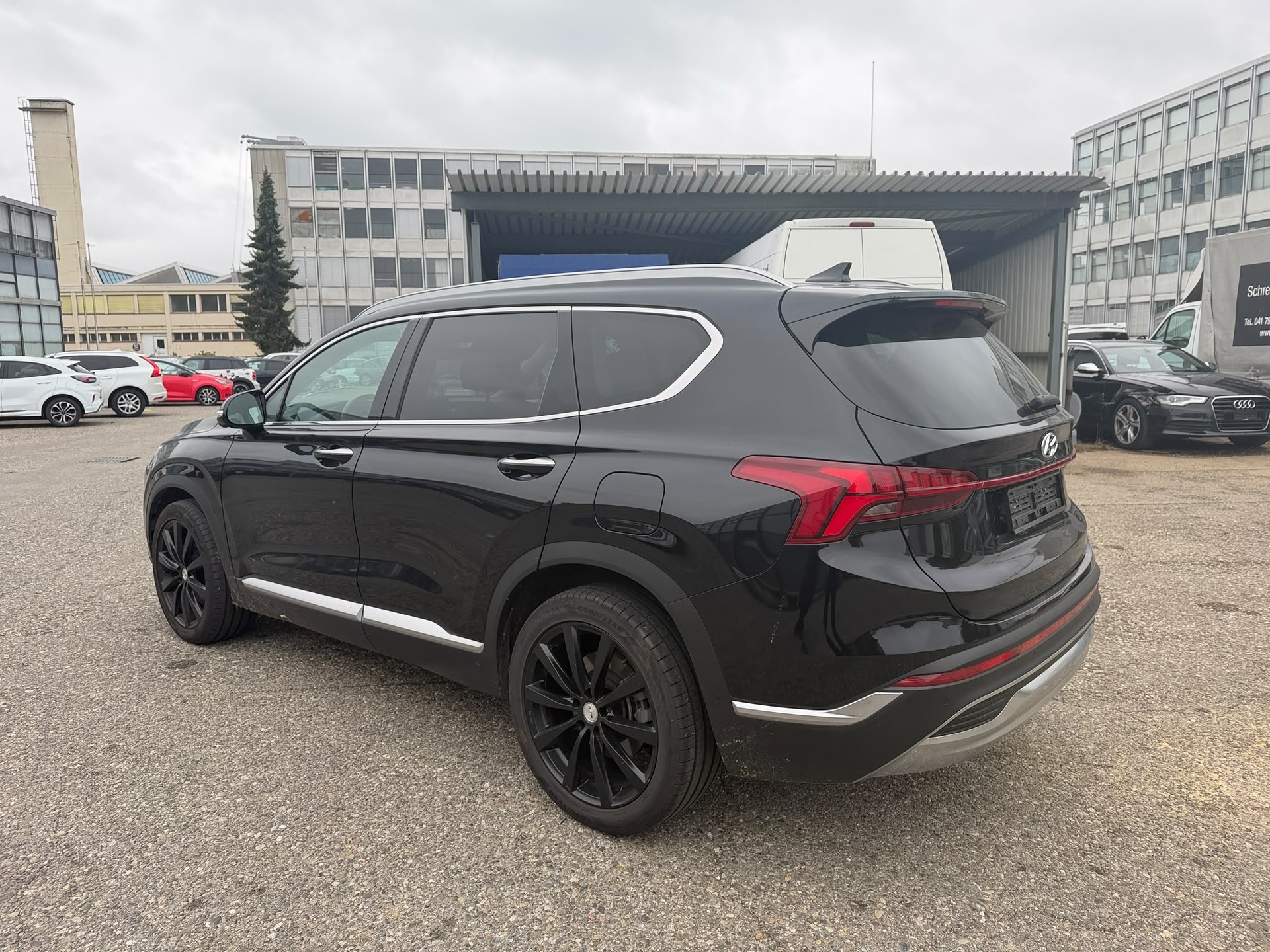 HYUNDAI Santa Fe 2.2 CRDI Vertex 4WD Automatic-image-3