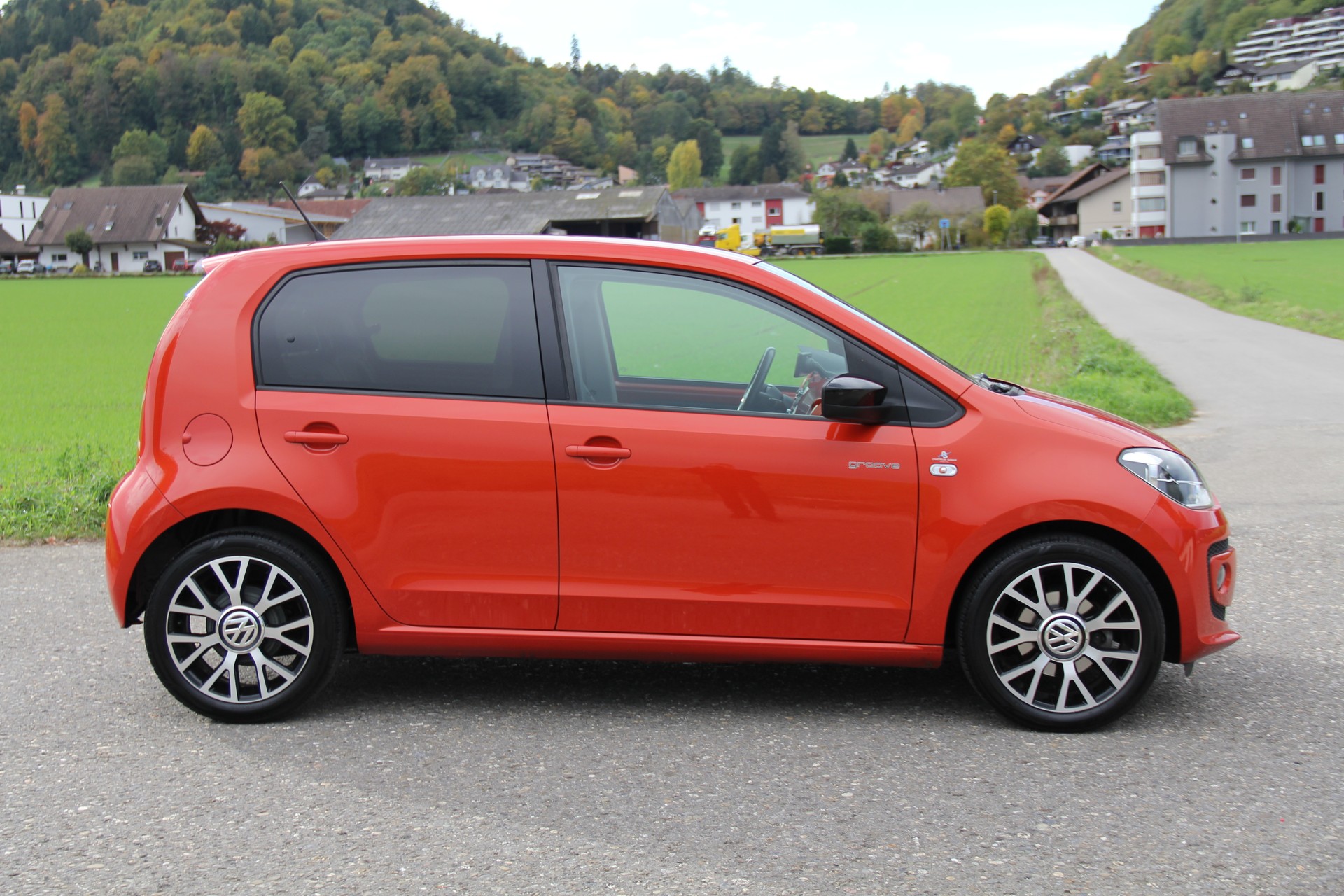 VW Up 1.0 groove up-image-4