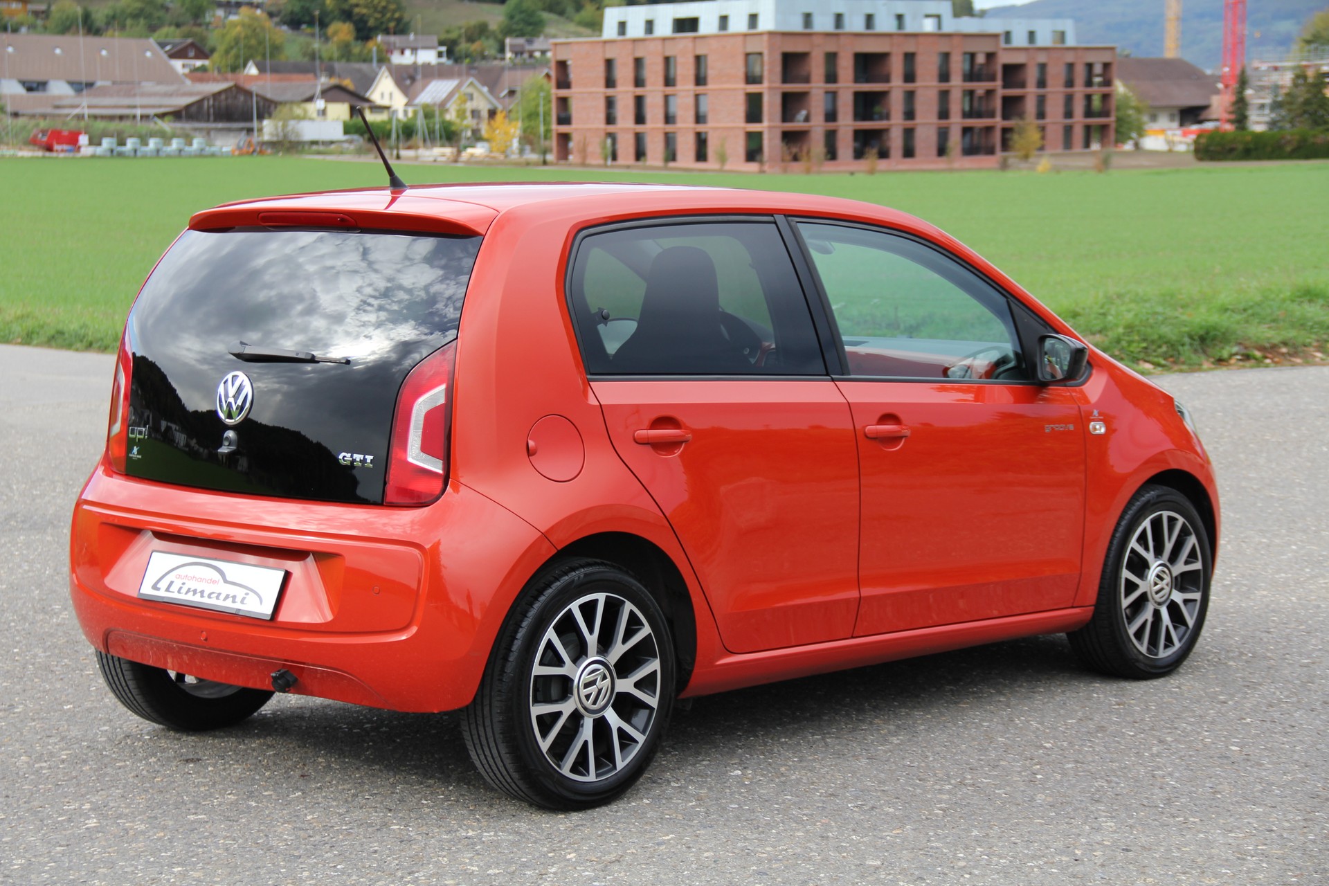 VW Up 1.0 groove up-image-5