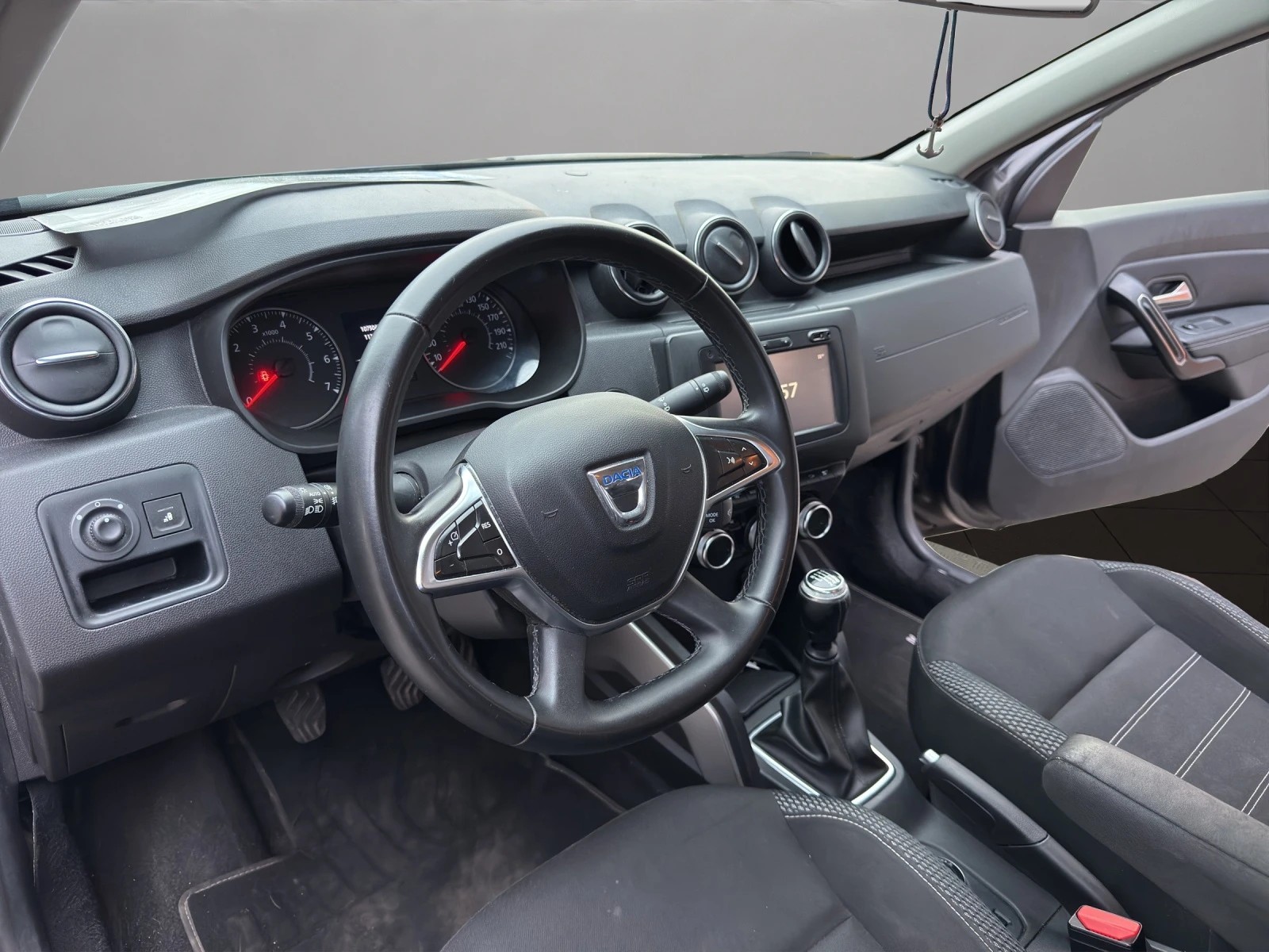 DACIA Duster TCe 125 Prestige 4x4-image-9