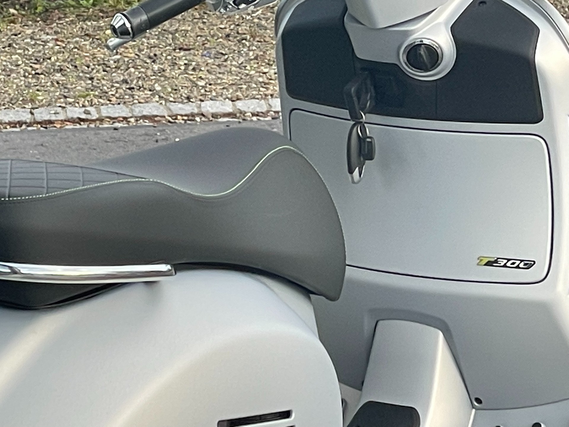 PIAGGIO Vespa GTS 300 Super Tech ABS-image-13
