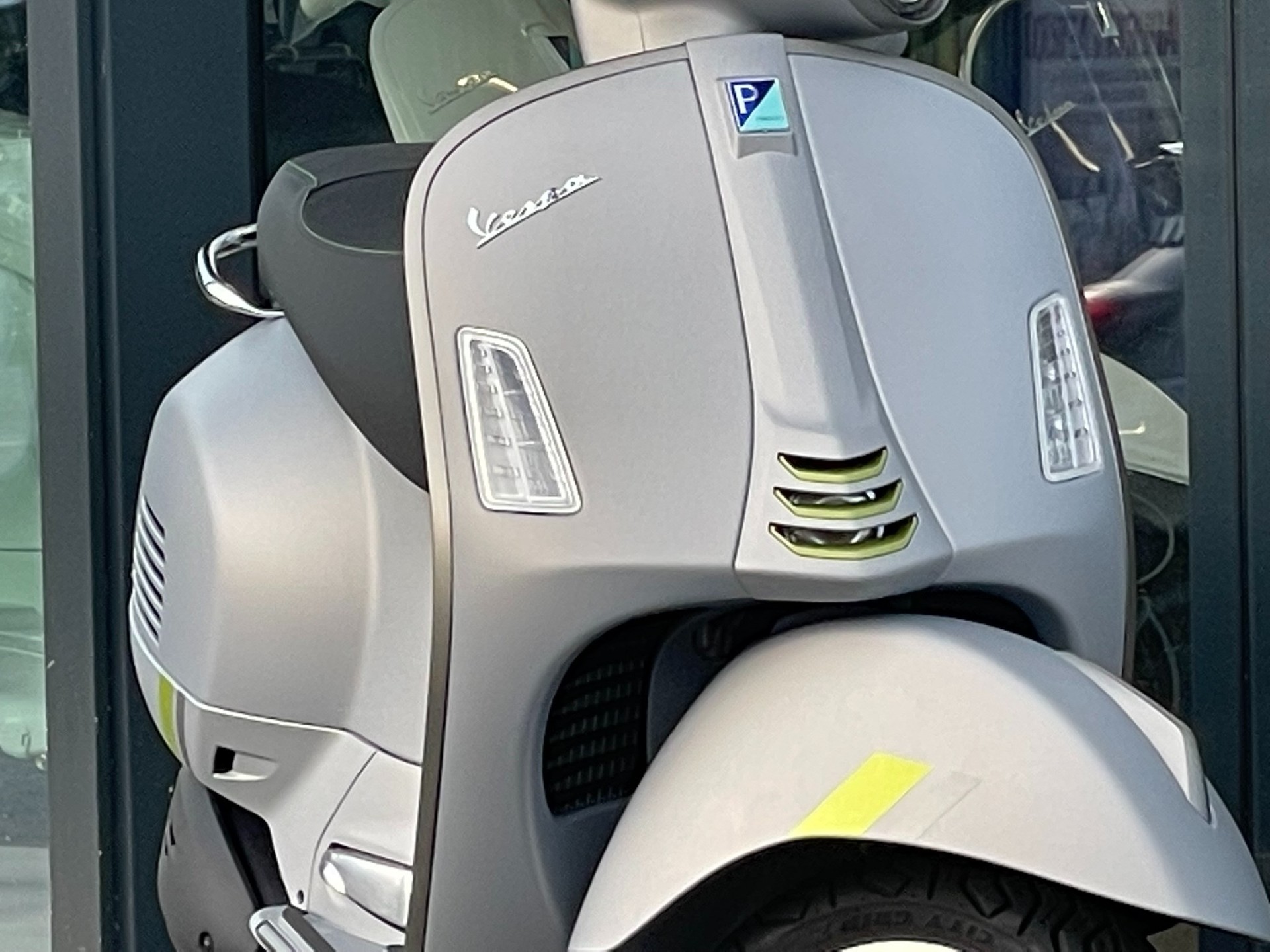 PIAGGIO Vespa GTS 300 Super Tech ABS-image-15