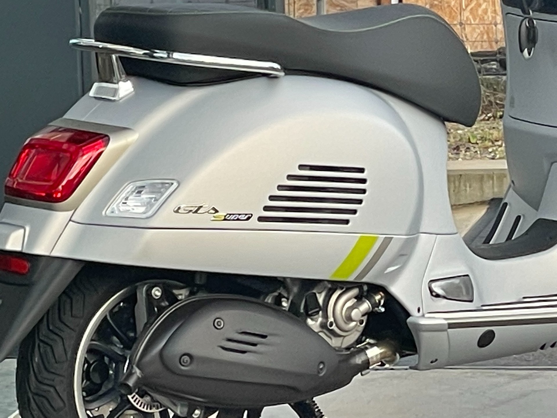 PIAGGIO Vespa GTS 300 Super Tech ABS-image-6