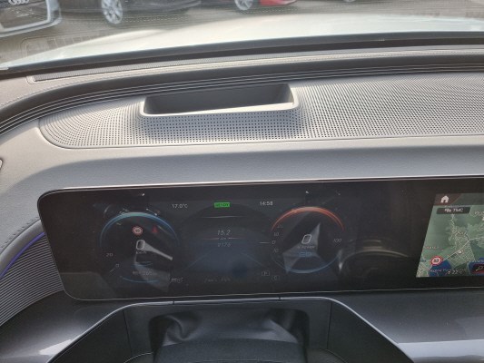 MERCEDES-BENZ EQC 400 AMG Line 4Matic-image-10