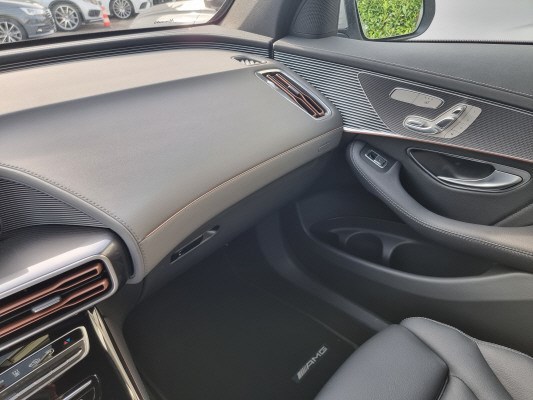 MERCEDES-BENZ EQC 400 AMG Line 4Matic-image-11