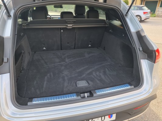 MERCEDES-BENZ EQC 400 AMG Line 4Matic-image-13