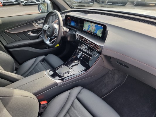 MERCEDES-BENZ EQC 400 AMG Line 4Matic-image-6
