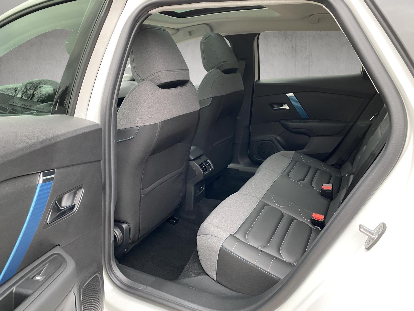 CITROEN e-C4 X Shine-image-9