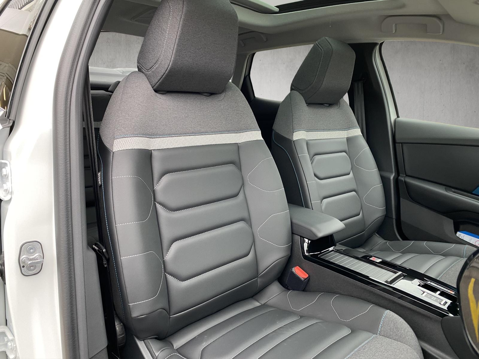 CITROEN e-C4 X Shine-image-12