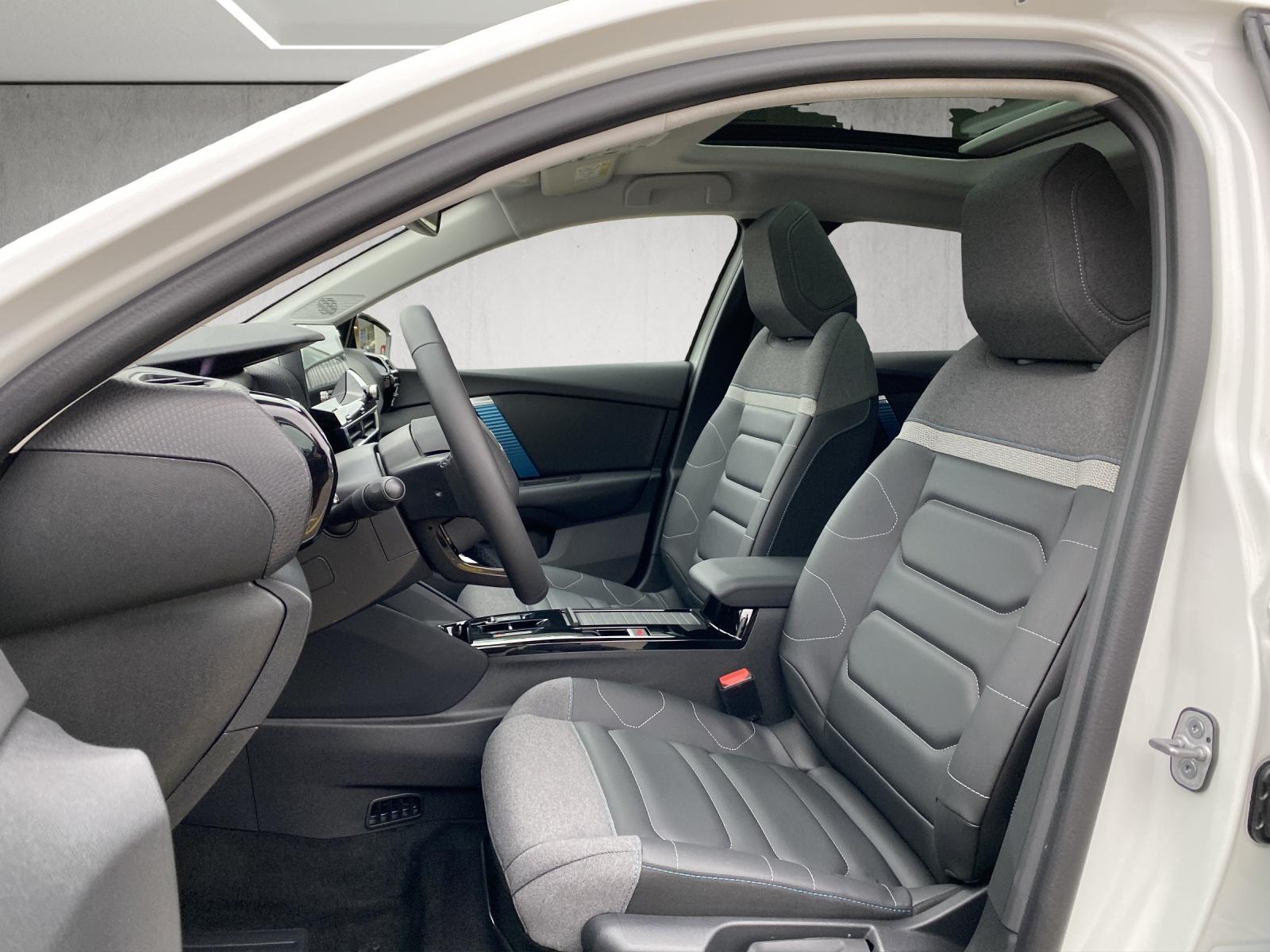 CITROEN e-C4 X Shine-image-8