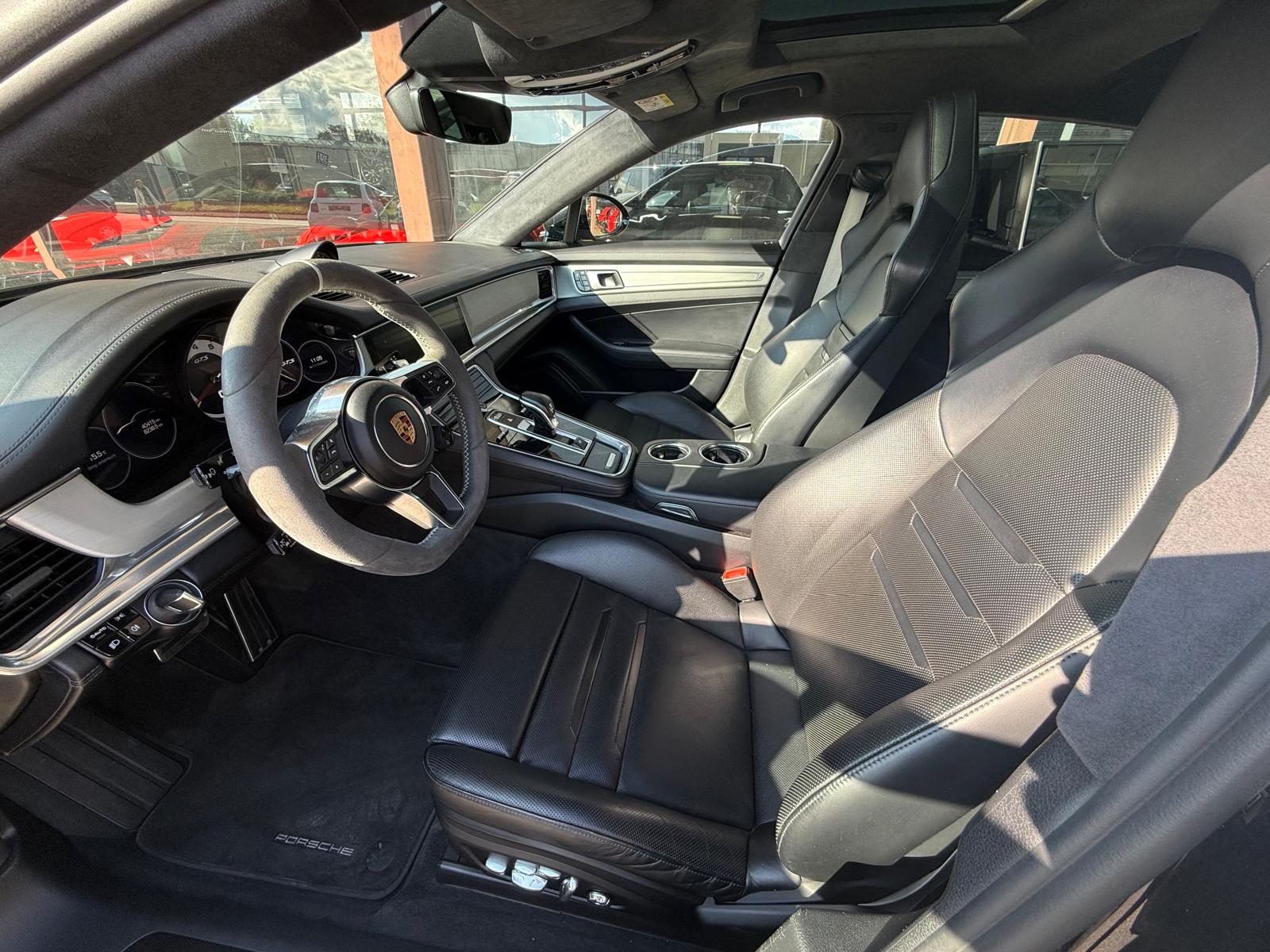 PORSCHE Panamera GTS PDK-image-5