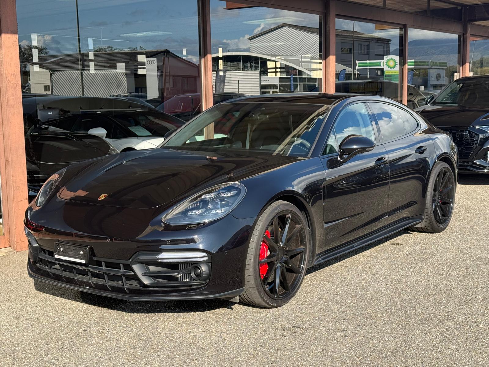 PORSCHE Panamera GTS PDK-image-1