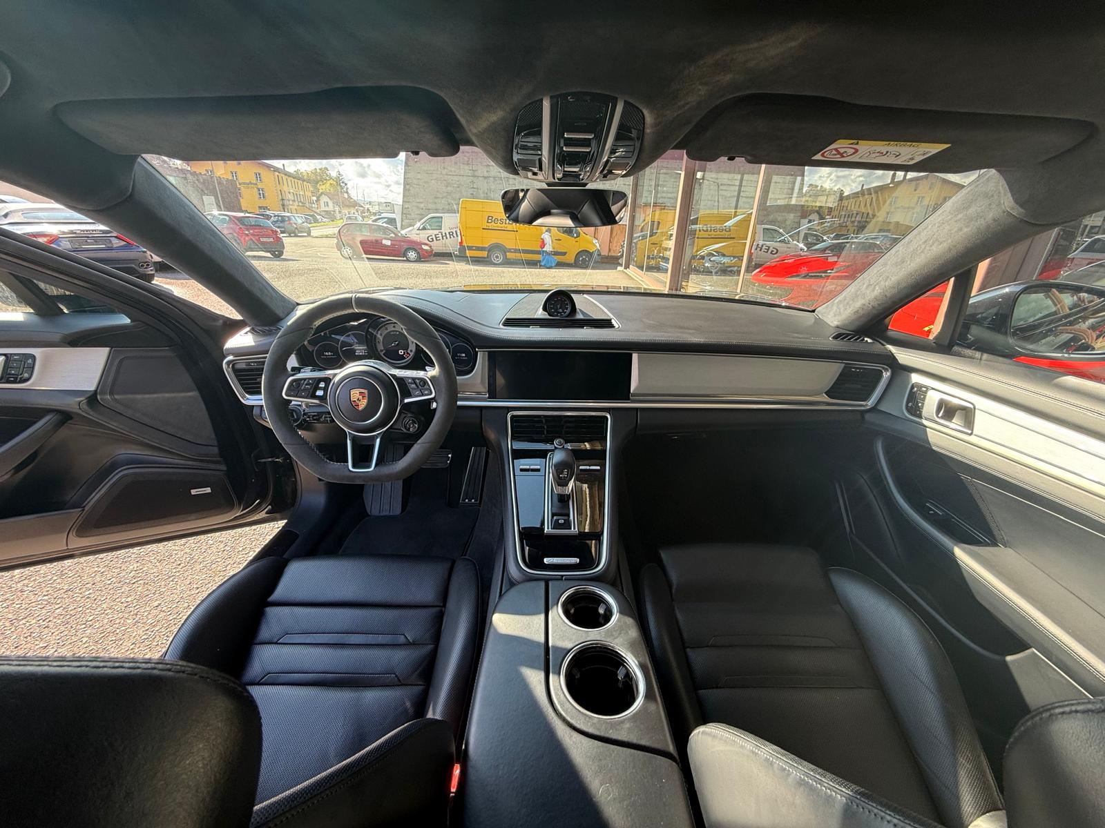 PORSCHE Panamera GTS PDK-image-7