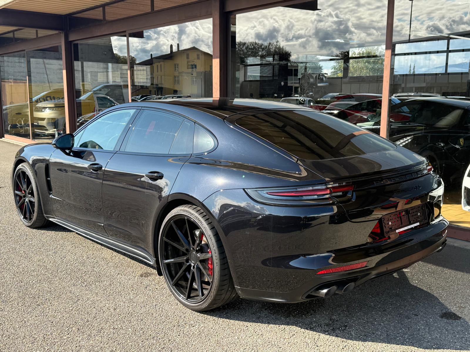 PORSCHE Panamera GTS PDK-image-3