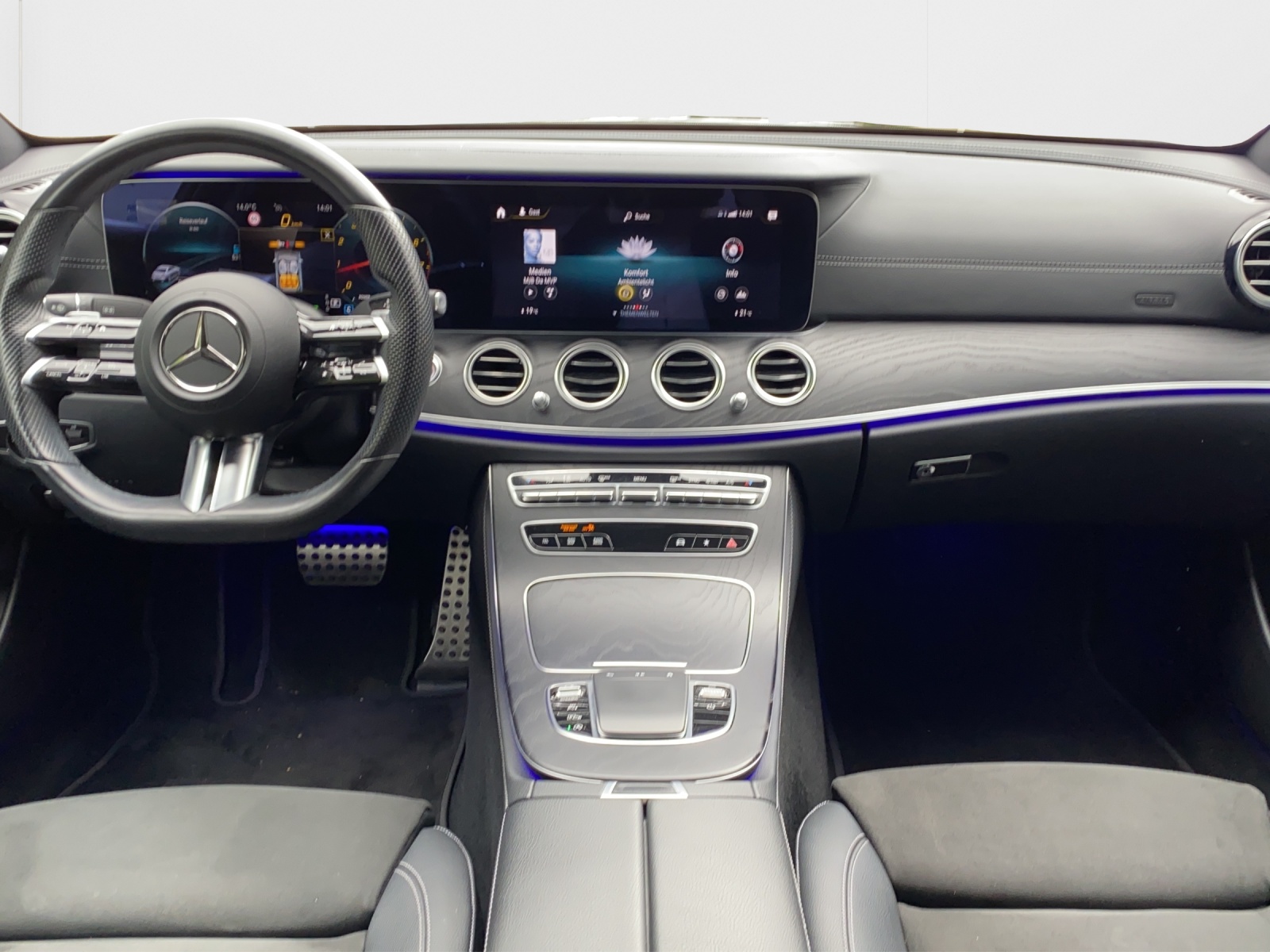 MERCEDES-BENZ E 200 AMG Line 9G-Tronic-image-19