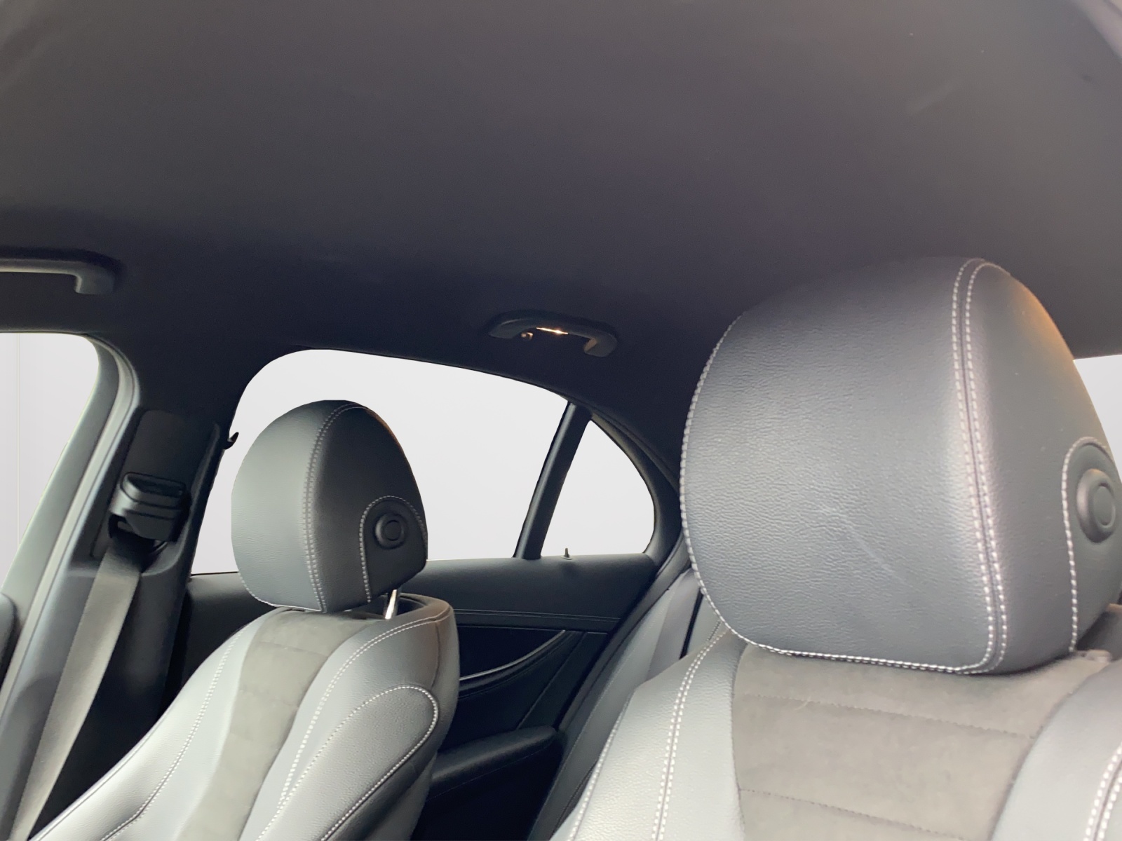 MERCEDES-BENZ E 200 AMG Line 9G-Tronic-image-17