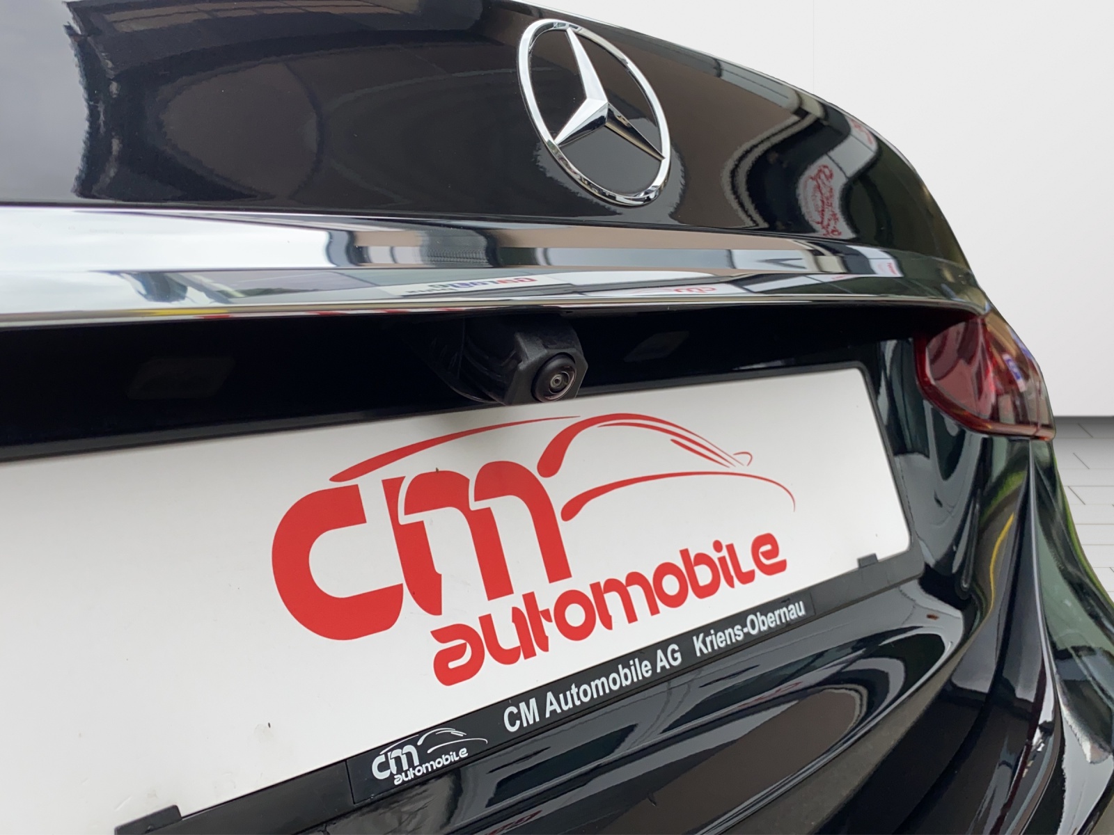 MERCEDES-BENZ E 200 AMG Line 9G-Tronic-image-5