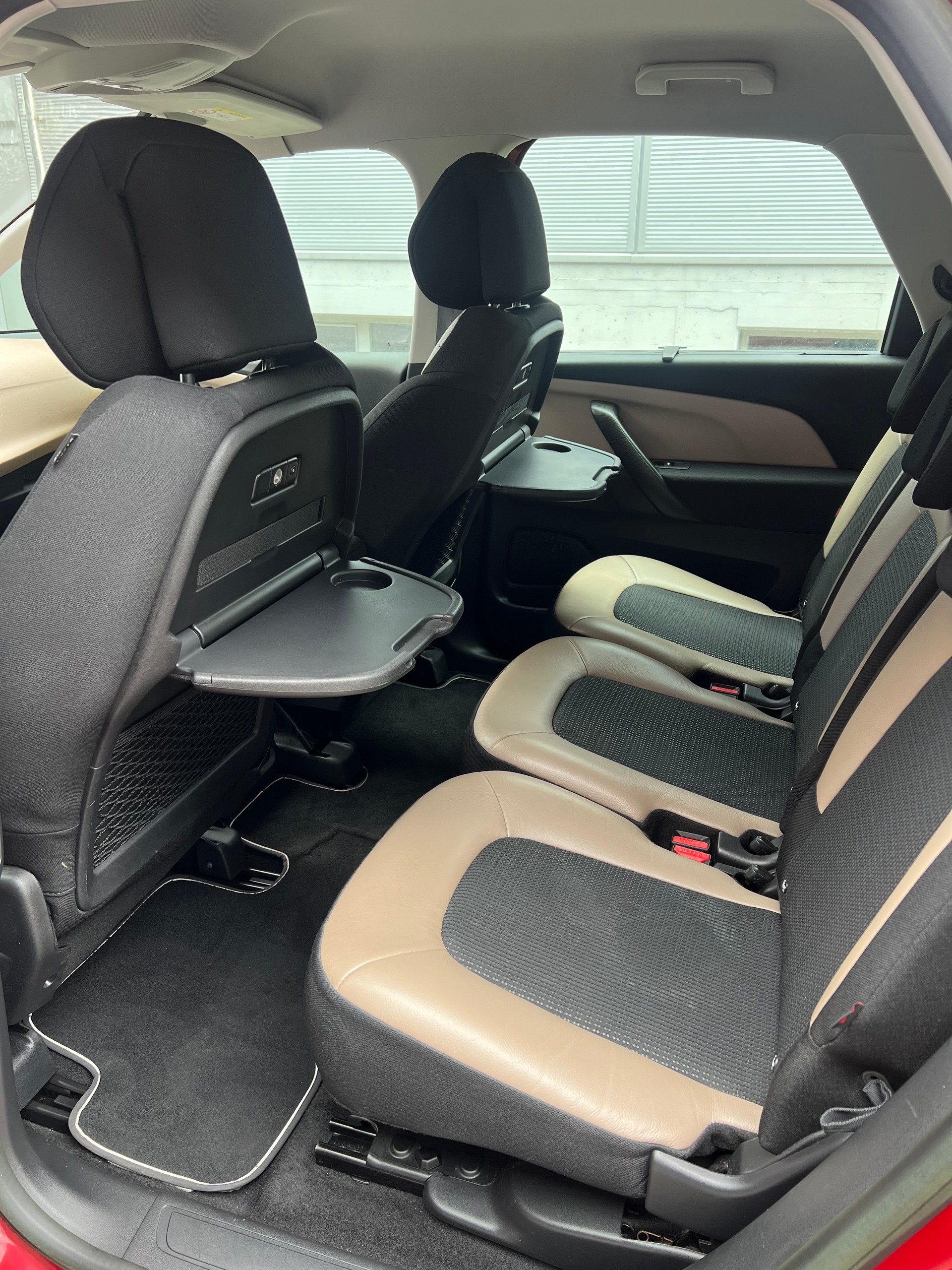 CITROEN C4 Picasso 1.6i 16V THP Intensive-image-8