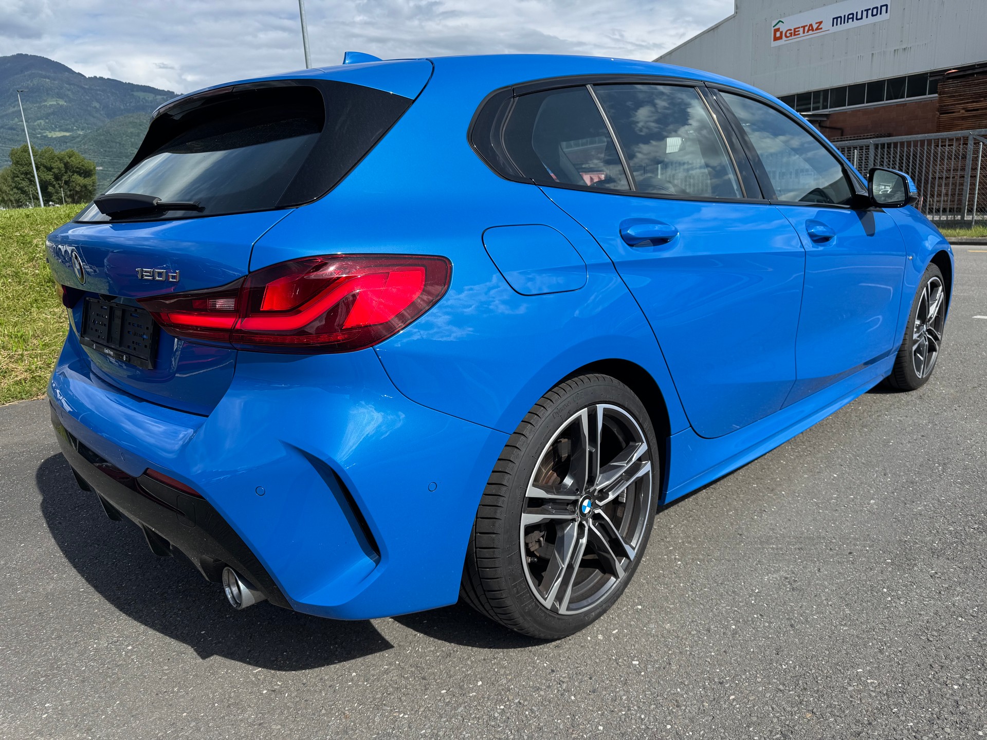 BMW 120d xDrive Steptronic M Sport-image-3
