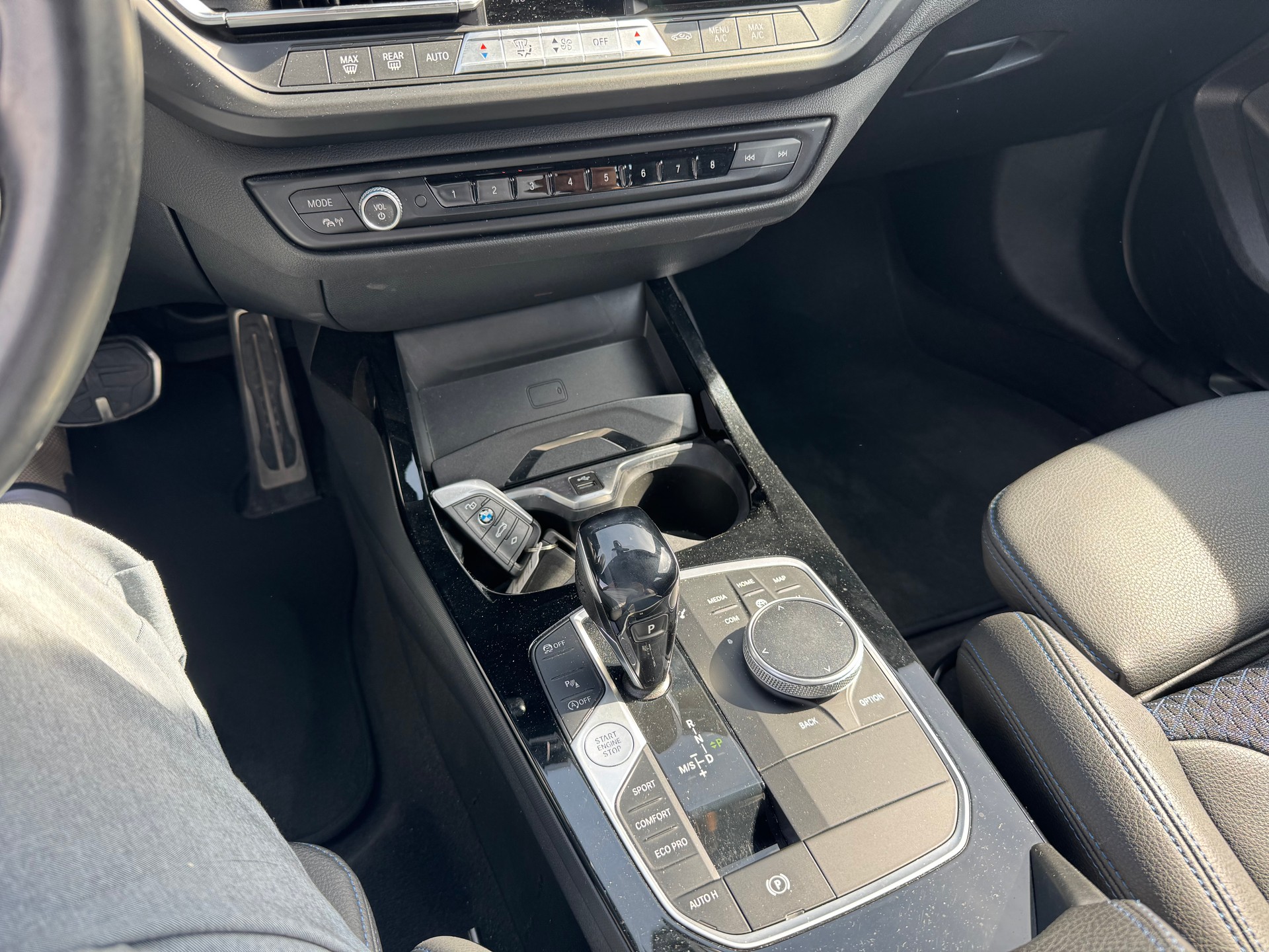BMW 120d xDrive Steptronic M Sport-image-13