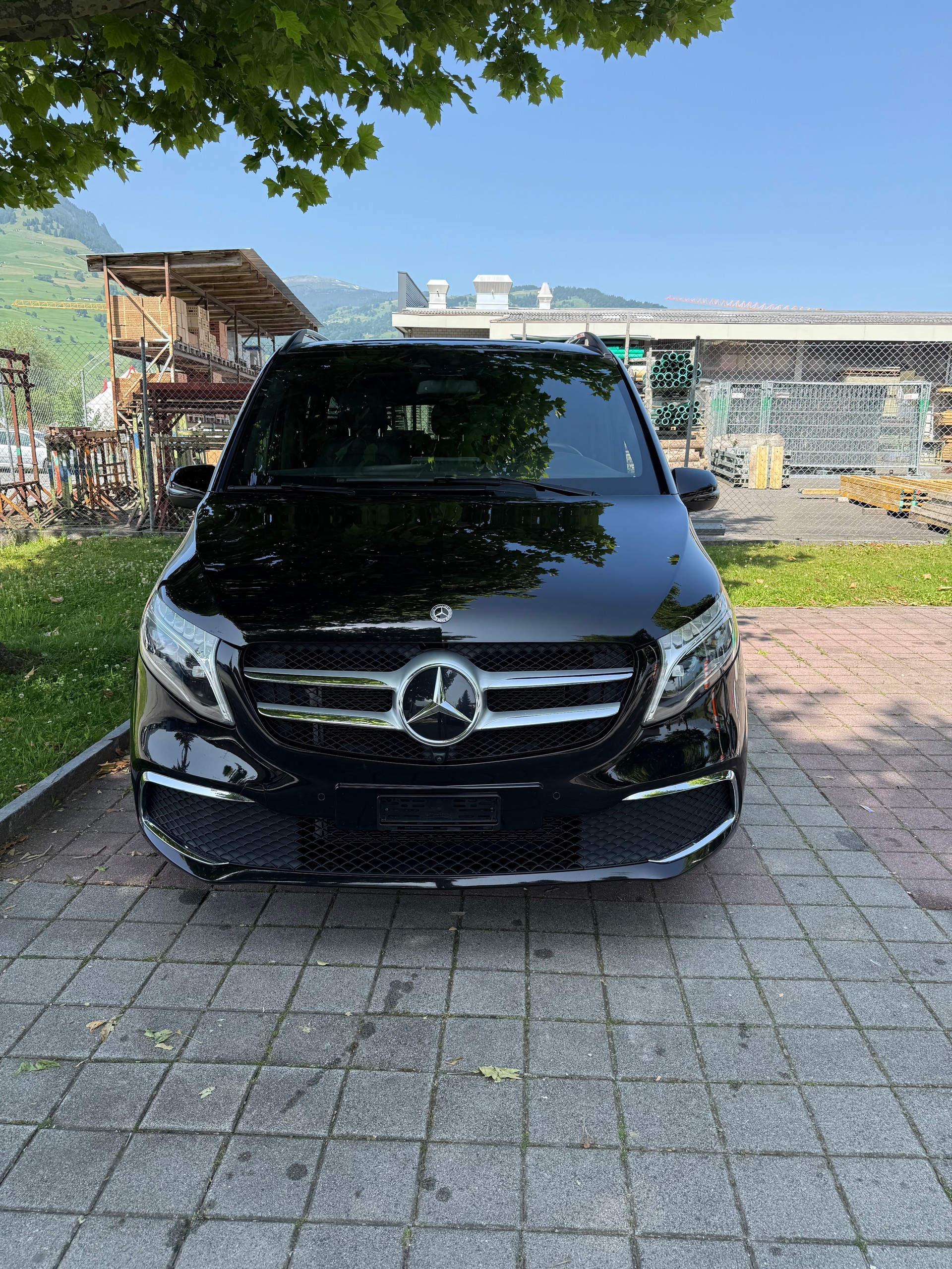 MERCEDES-BENZ V 300 d lang Swiss Edition 4Matic 9G-Tronic-image-1