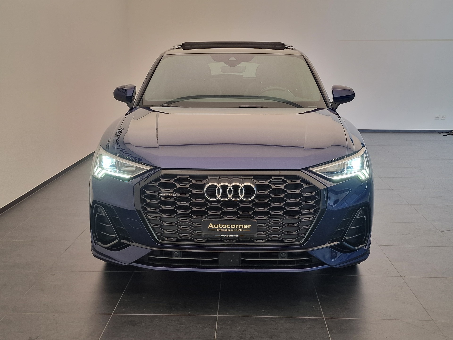 AUDI Q3 Sportback 40 TFSI S line quattro S-tronic-image-3
