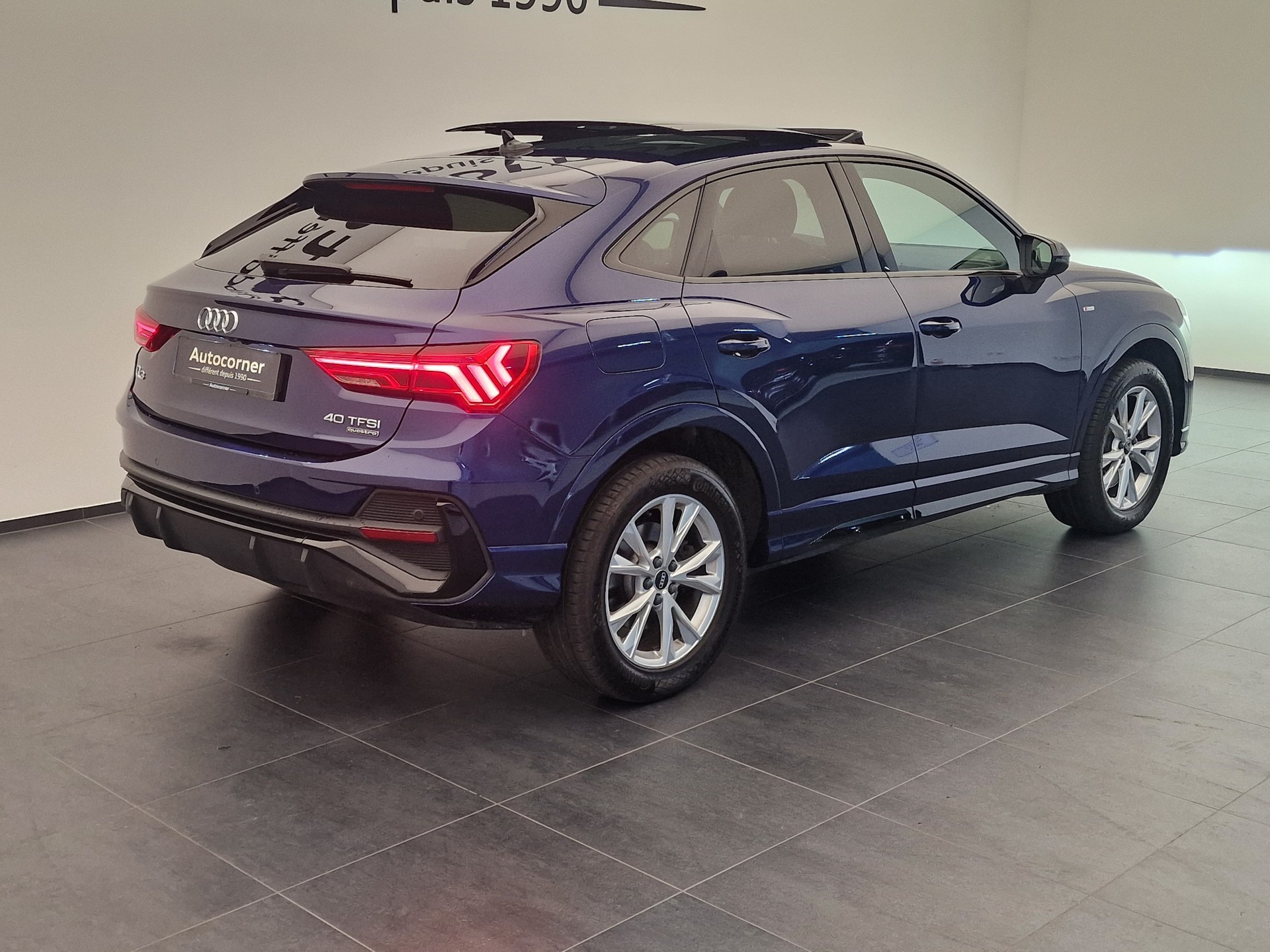 AUDI Q3 Sportback 40 TFSI S line quattro S-tronic-image-6