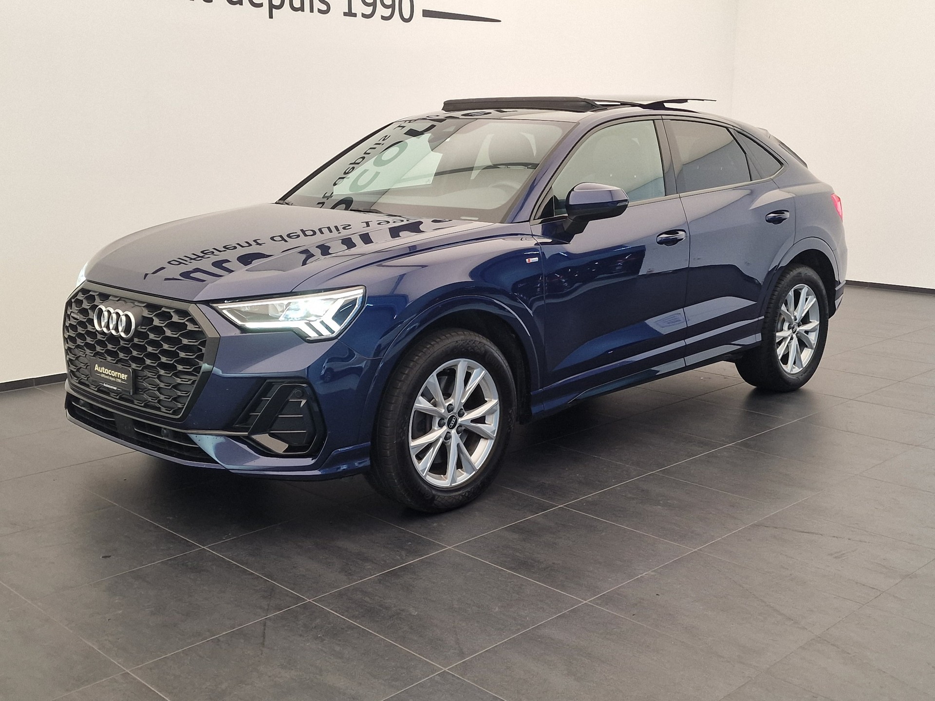 AUDI Q3 Sportback 40 TFSI S line quattro S-tronic-image-2