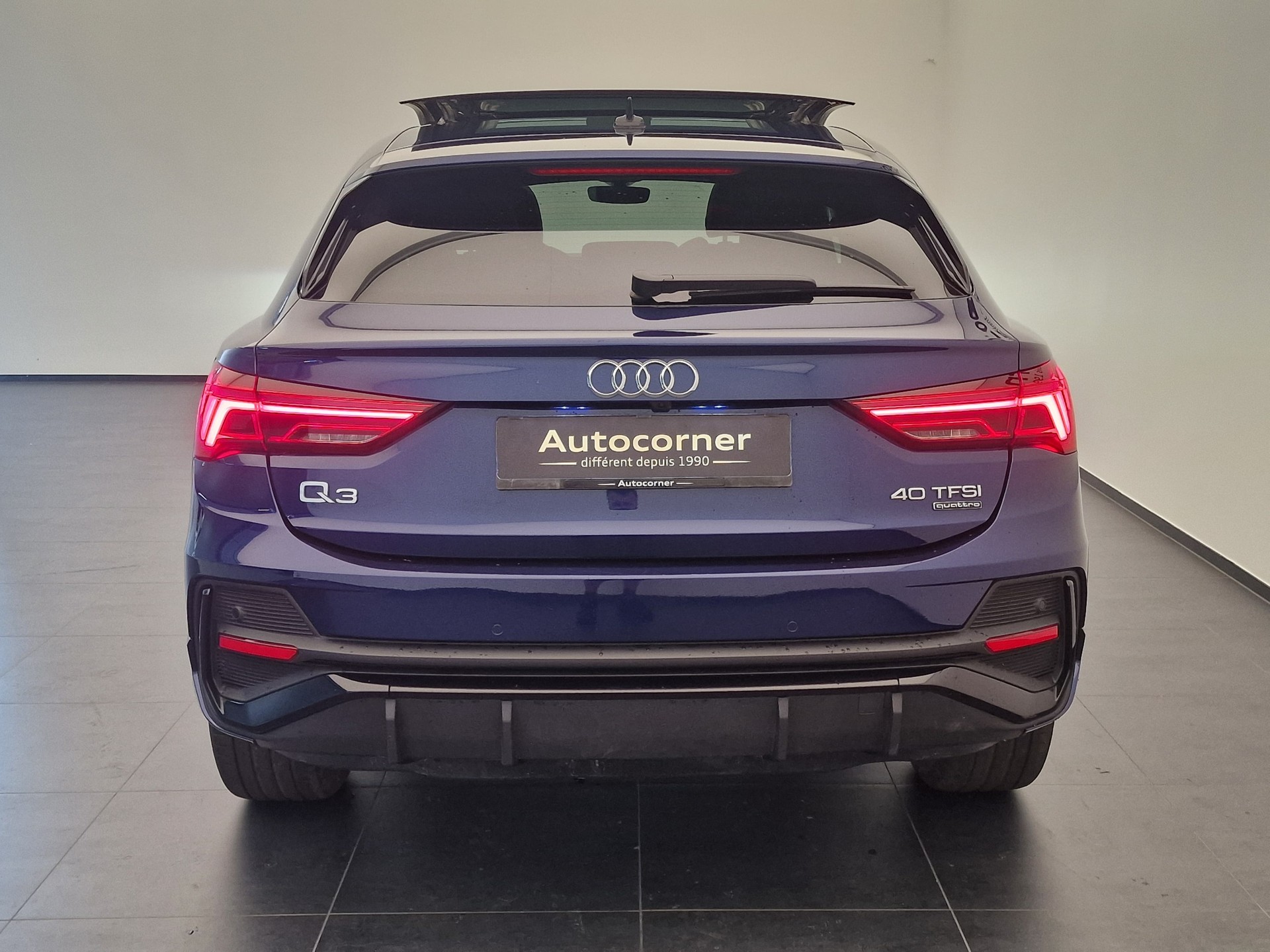 AUDI Q3 Sportback 40 TFSI S line quattro S-tronic-image-7