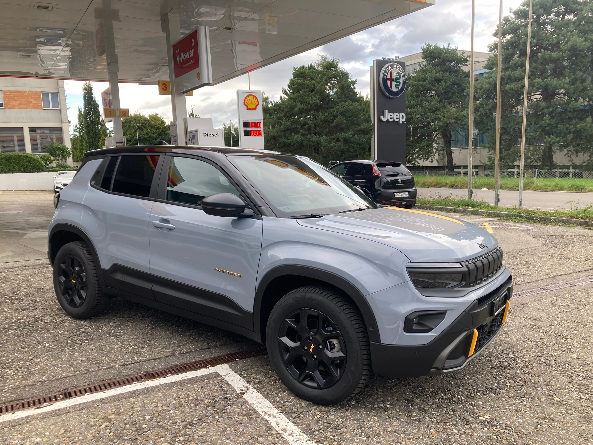 JEEP Avenger 1.2 Turbo MHEV Summit Sky-image-8