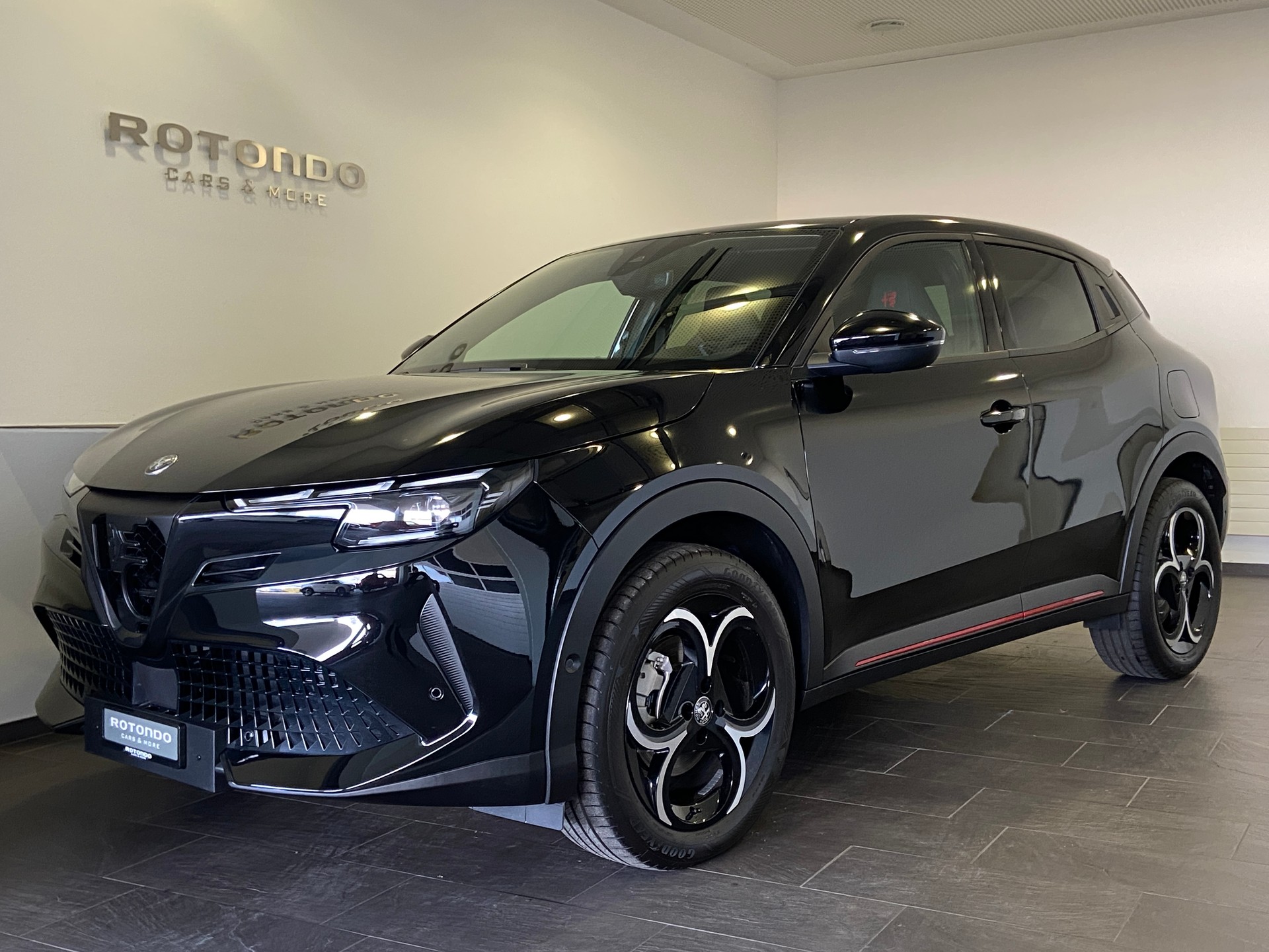 ALFA ROMEO Junior 1.2 48V Hybrid Q4 Tech Sky Sport 4x4-image-0