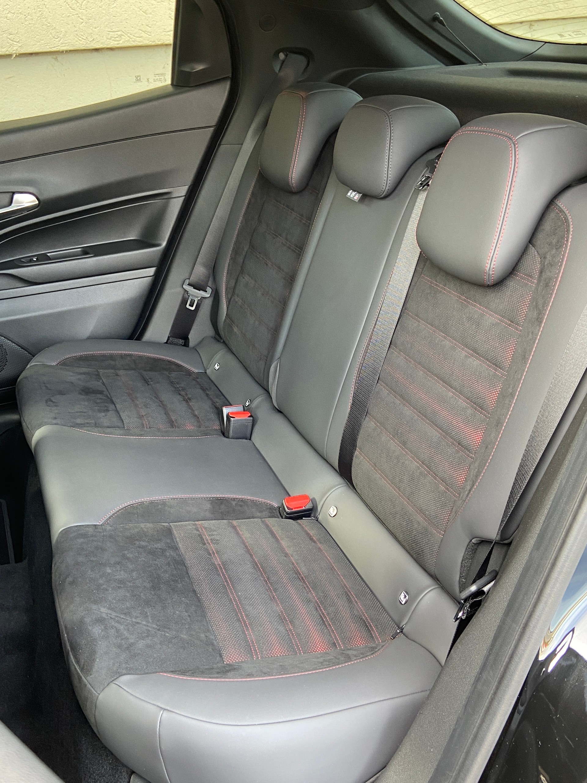 ALFA ROMEO Junior 1.2 48V Hybrid Q4 Tech Sky Sport 4x4-image-6