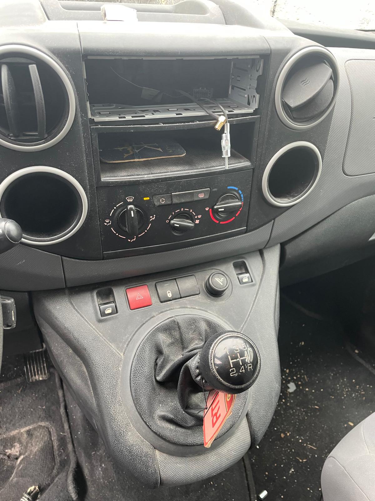 PEUGEOT Partner 1.6 Access-image-2