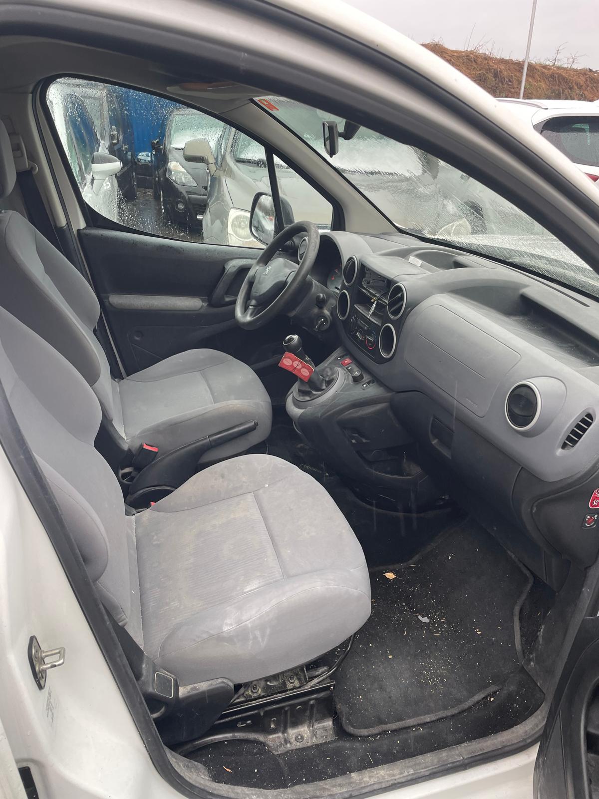 PEUGEOT Partner 1.6 Access-image-4