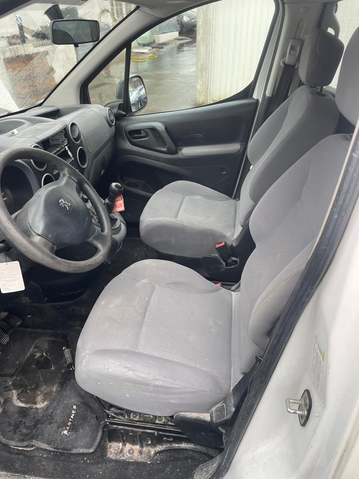 PEUGEOT Partner 1.6 Access-image-10