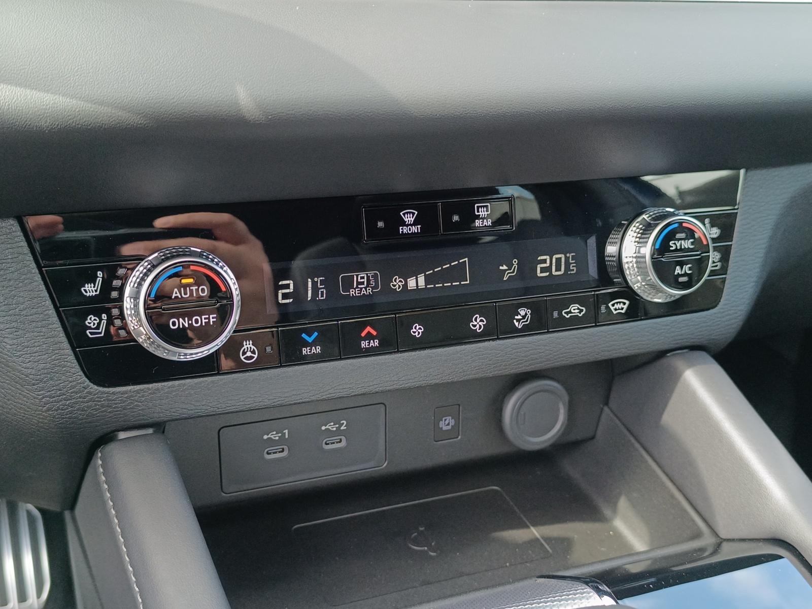 MITSUBISHI Outlander 2.4 PHEV Instyle 4x4-image-18