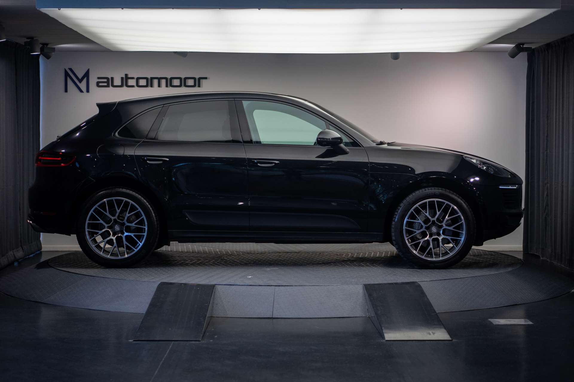PORSCHE Macan S PDK *CH-Fahrzeug* *Sport Chrono* *Panorama*-showroom-element-3
