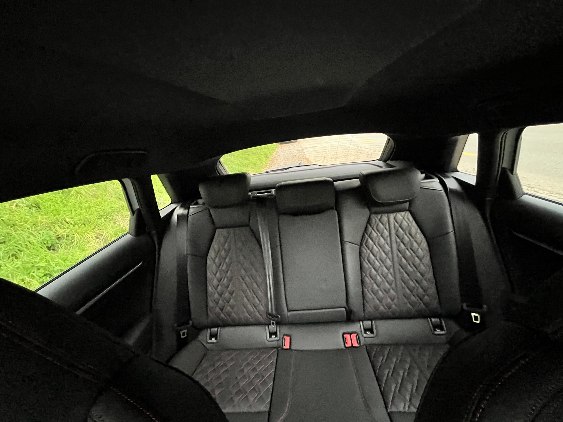 AUDI S3 Sportback TFSI quattro S-tronic-image-9