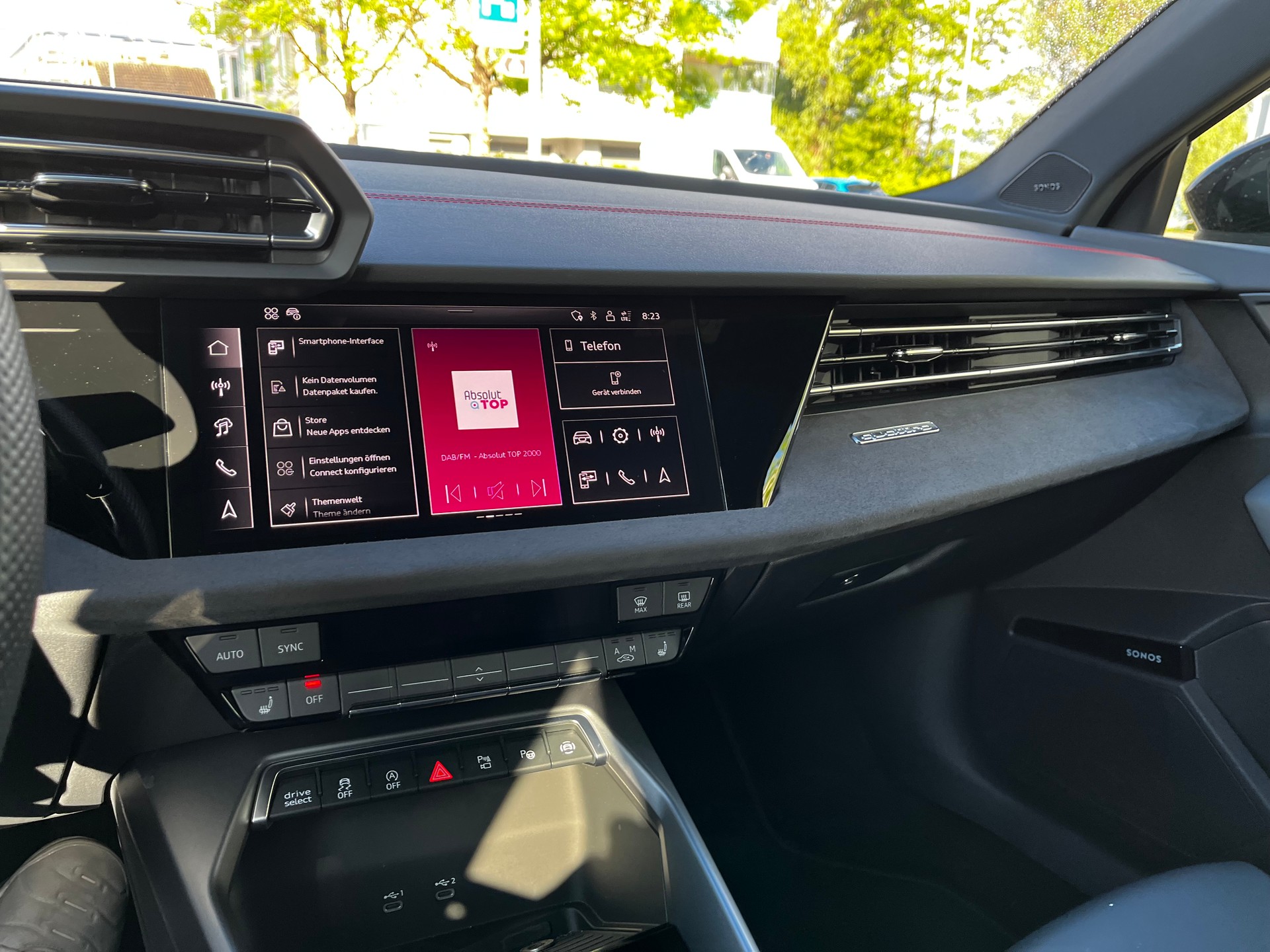 AUDI S3 Sportback TFSI quattro S-tronic-image-12
